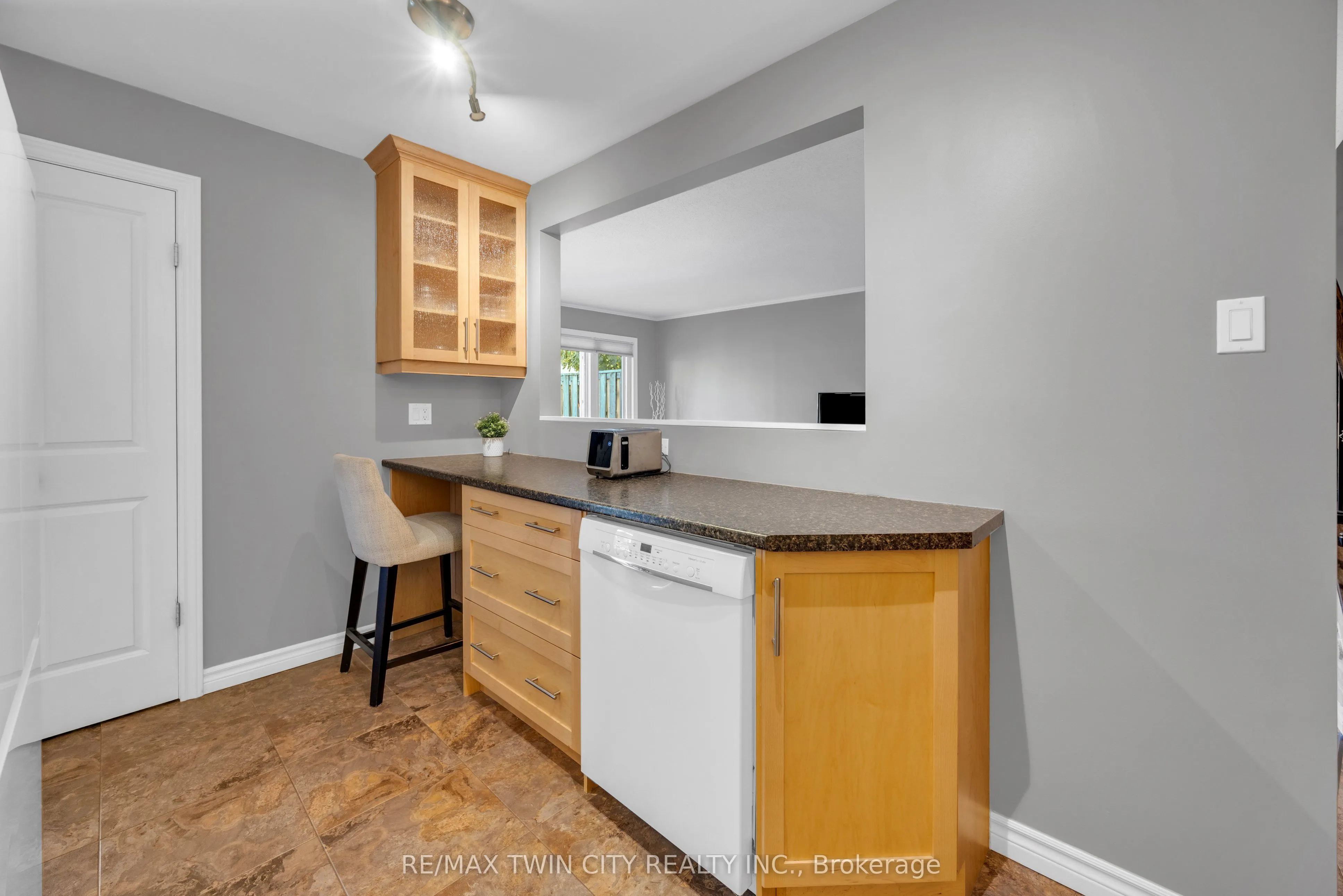 14 Williamsburg Road, #54