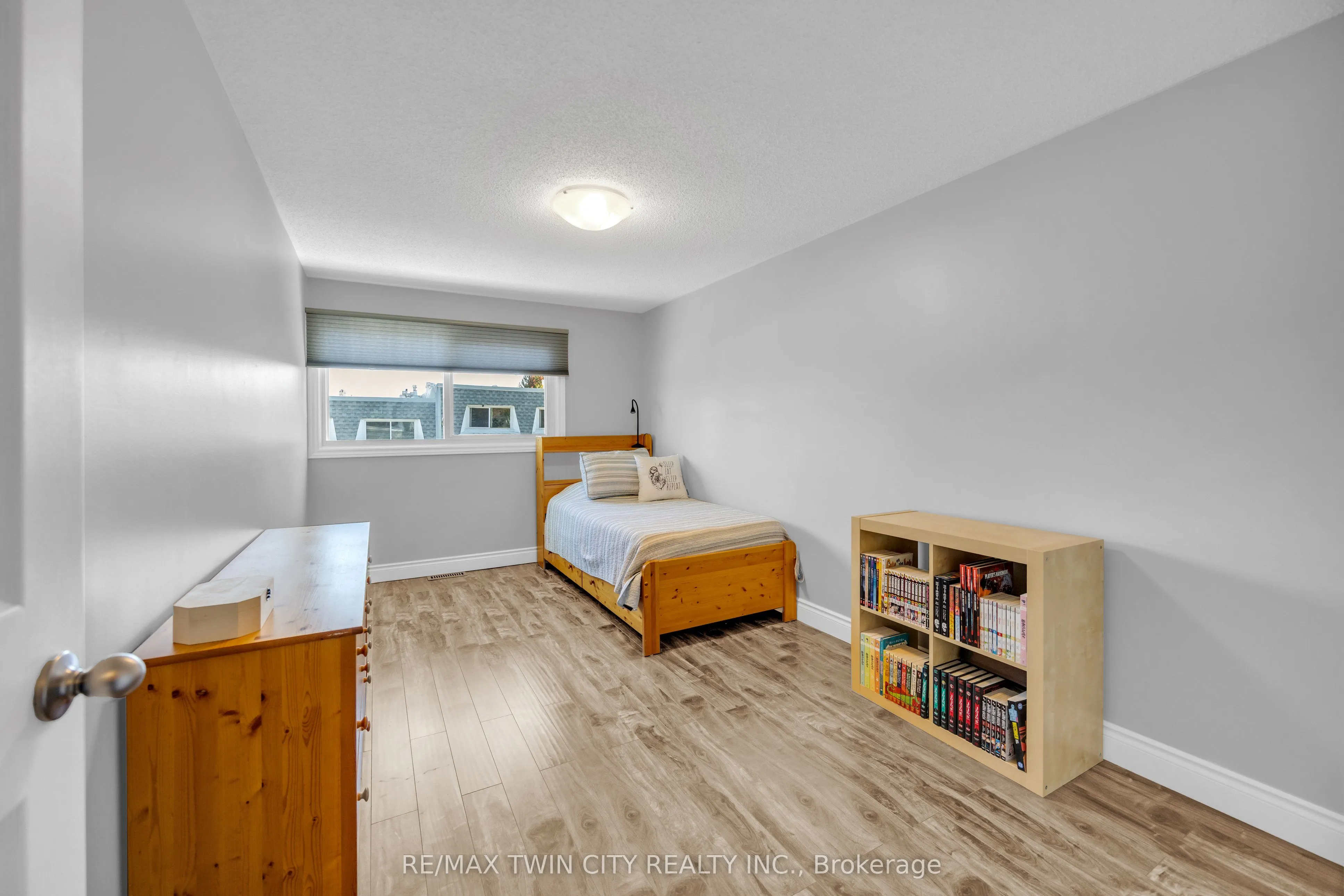 14 Williamsburg Road, #54