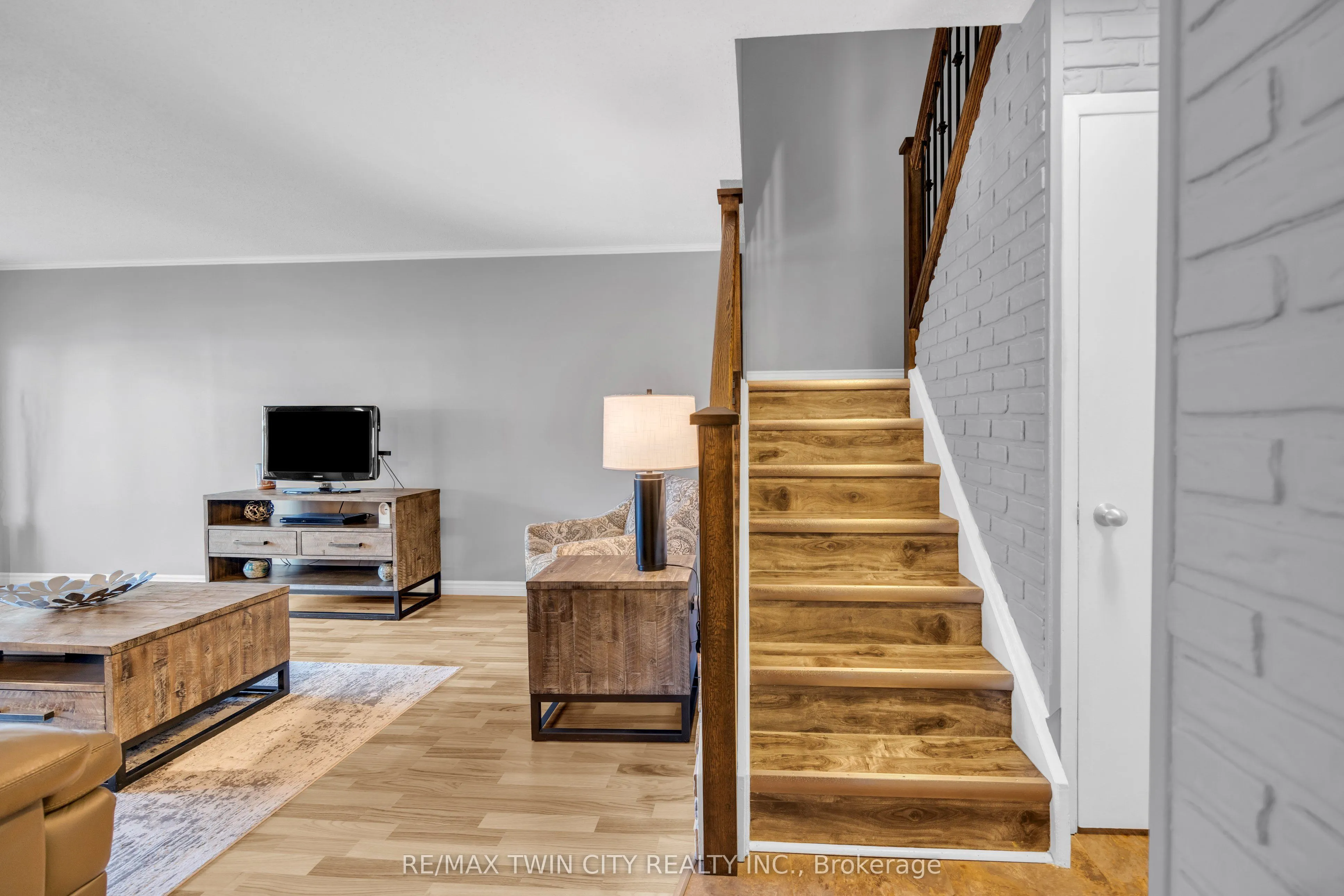 14 Williamsburg Road, #54
