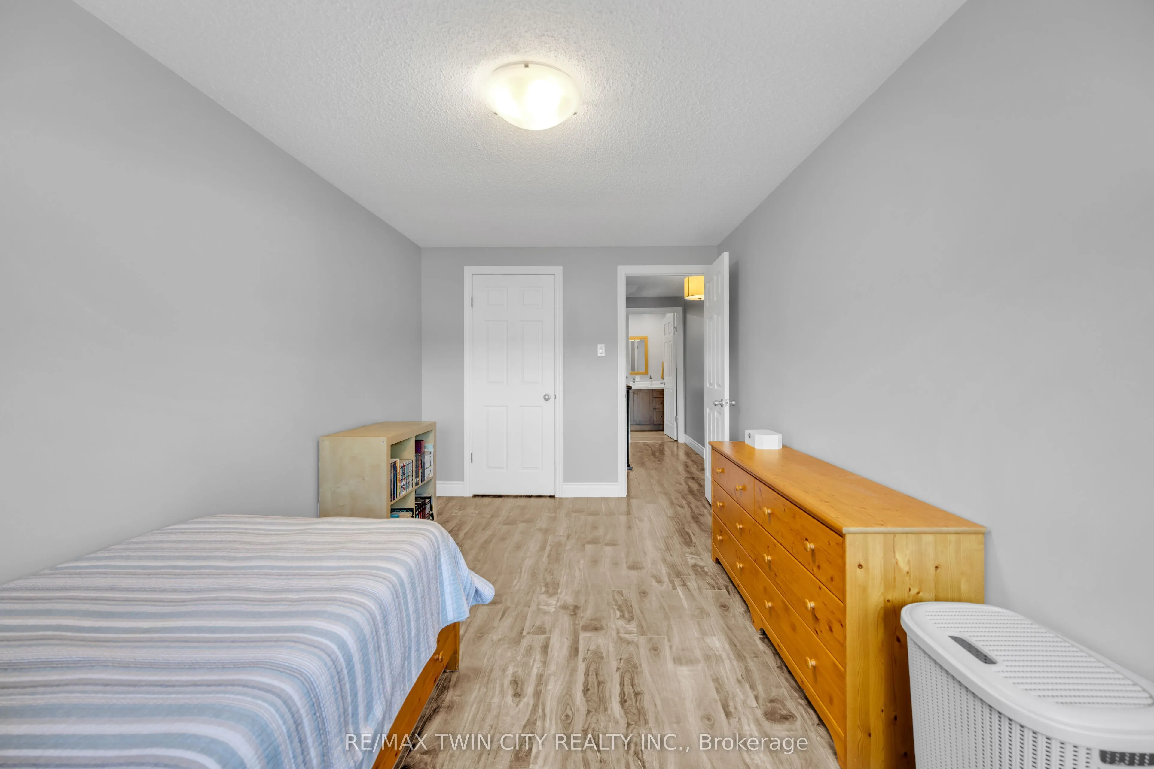 14 Williamsburg Road, #54