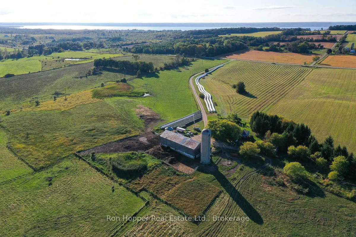 439567 Sydenham-Lakeshore Drive