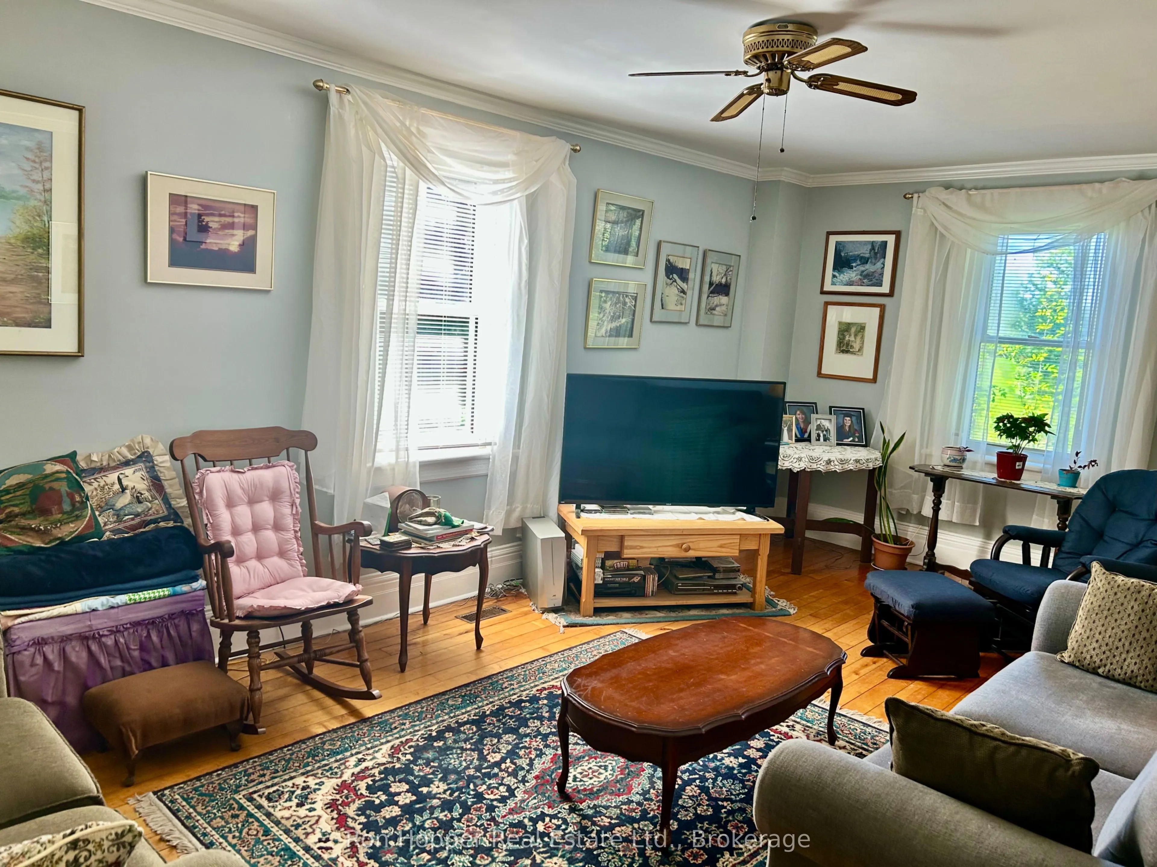 439567 Sydenham-Lakeshore Drive