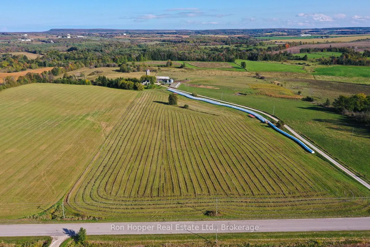 439567 Sydenham-Lakeshore Drive