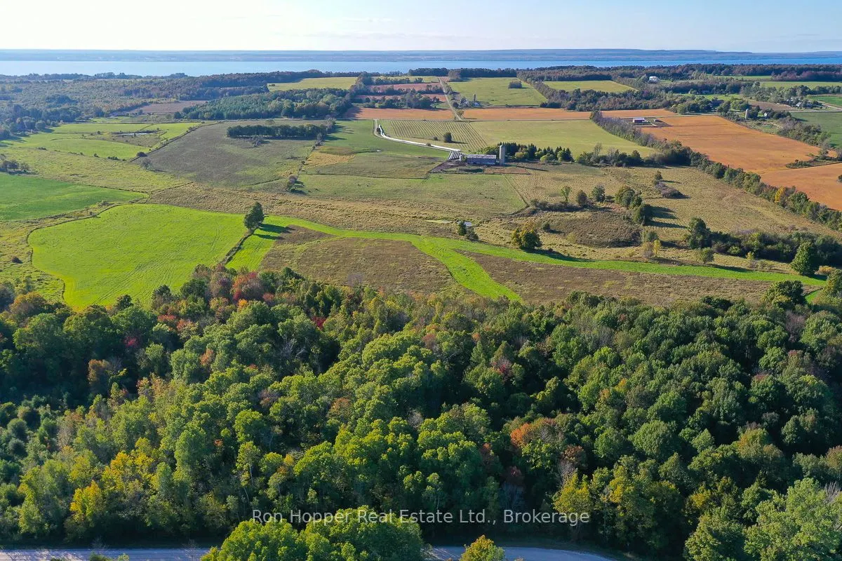 439567 Sydenham-Lakeshore Drive