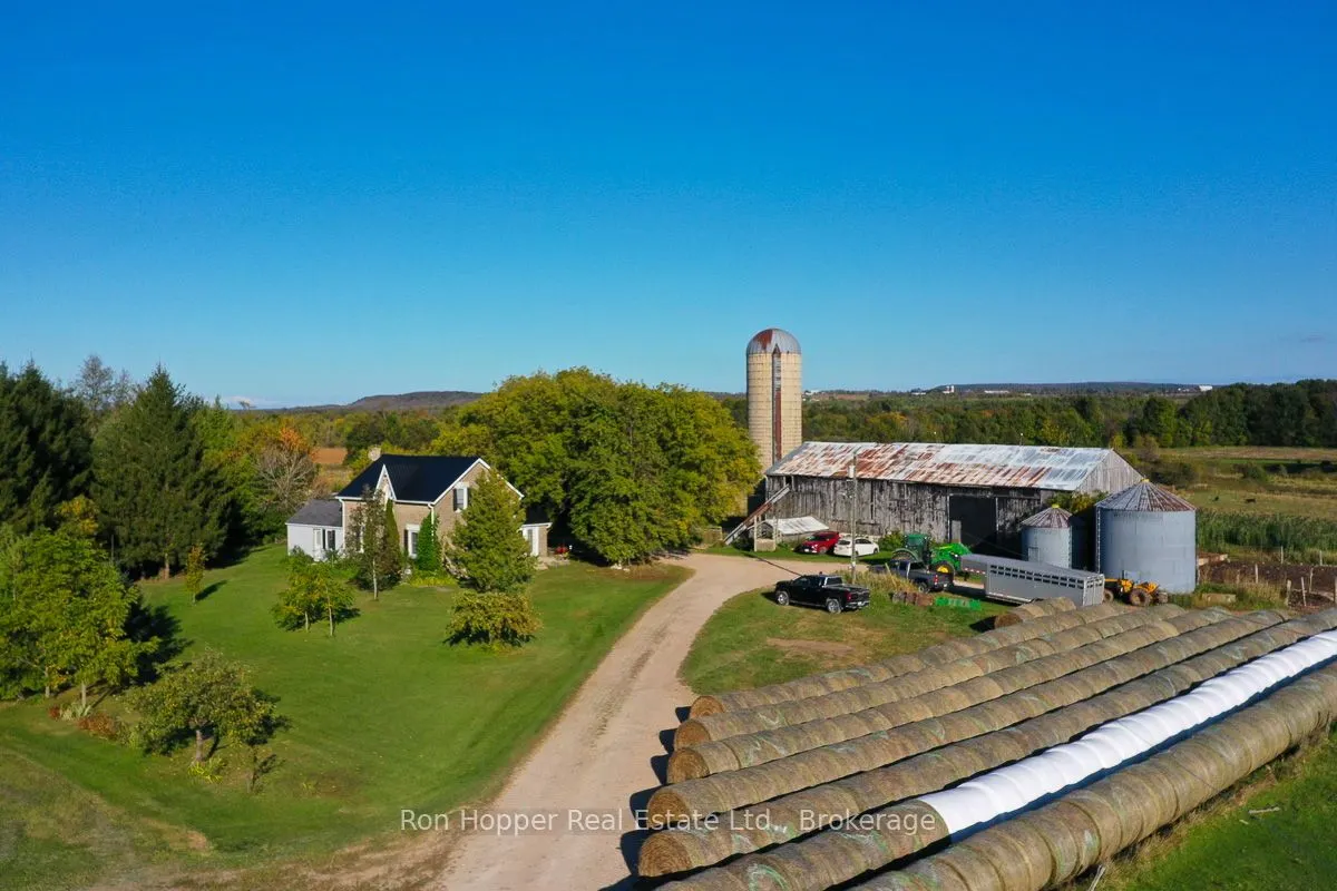 439567 Sydenham-Lakeshore Drive