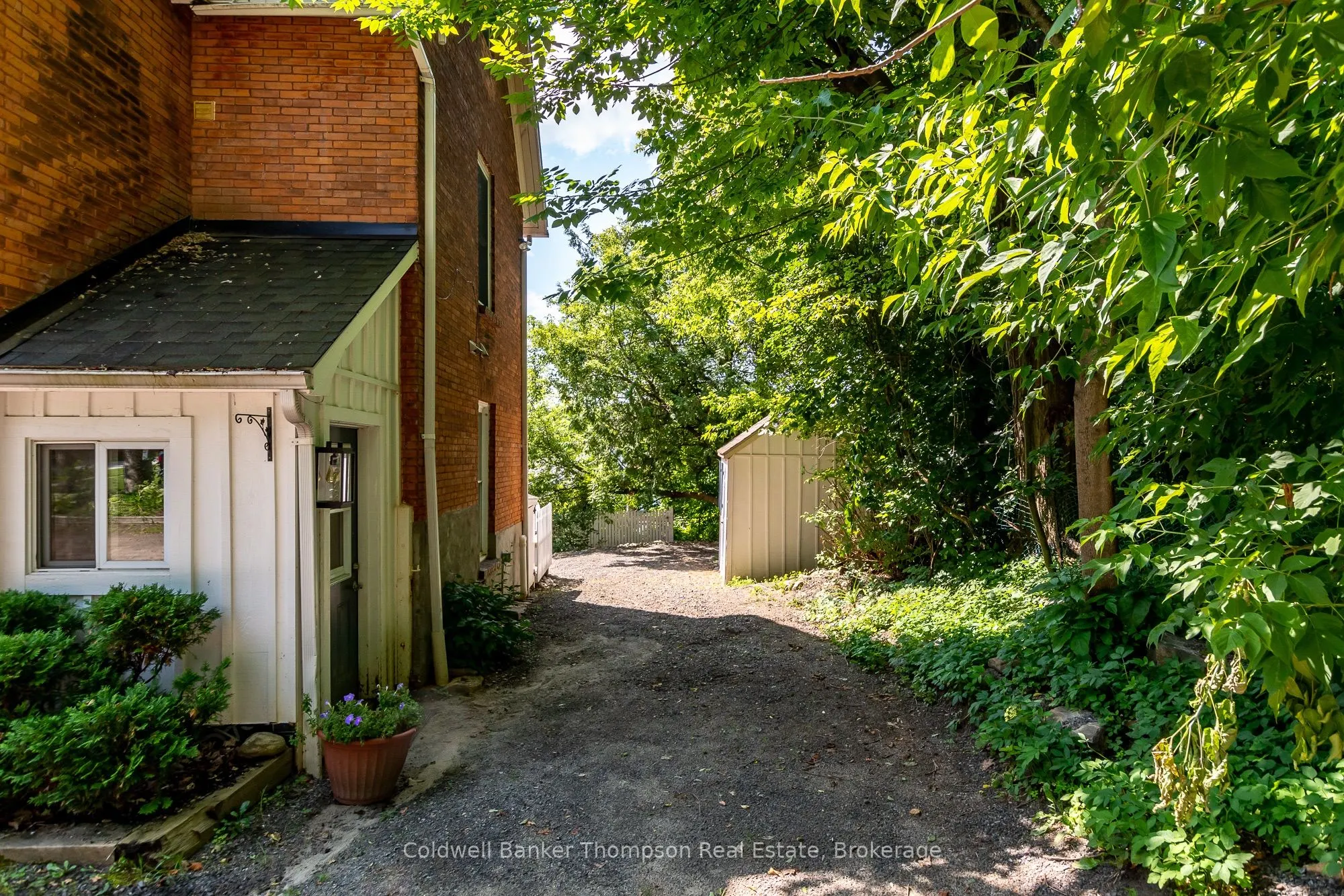 17 West Street N