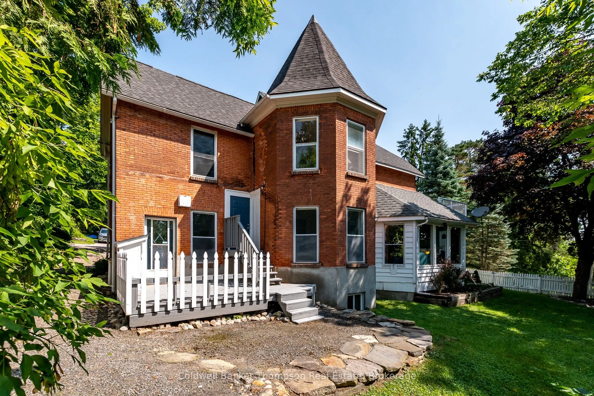 17 West Street N