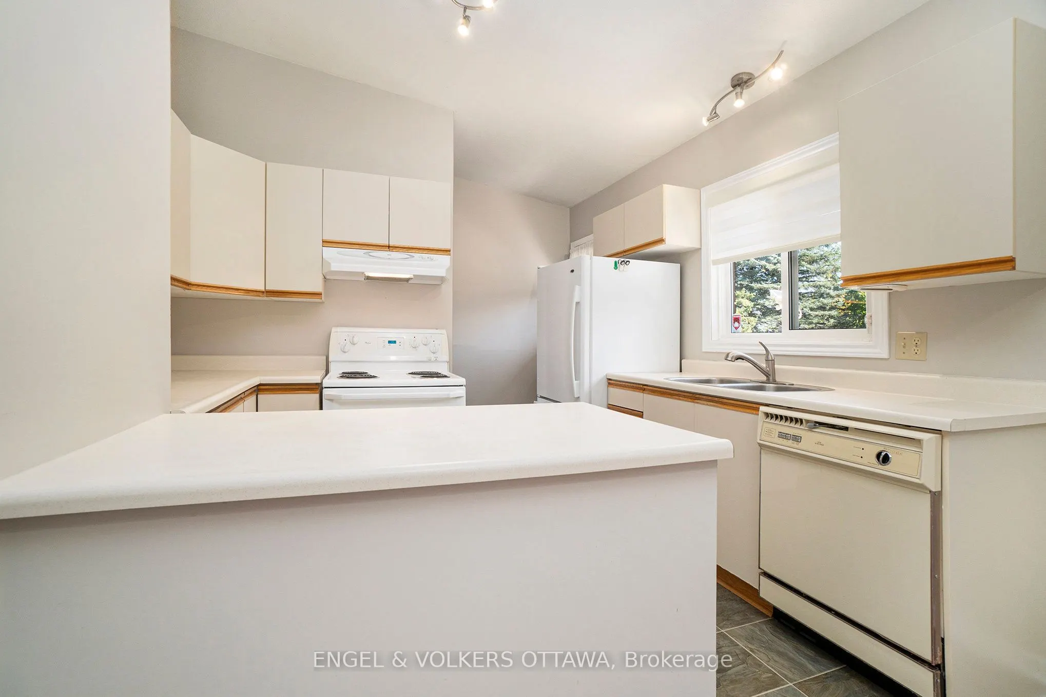 258 Herrick Drive, Rr#1, Arnprior Drive
