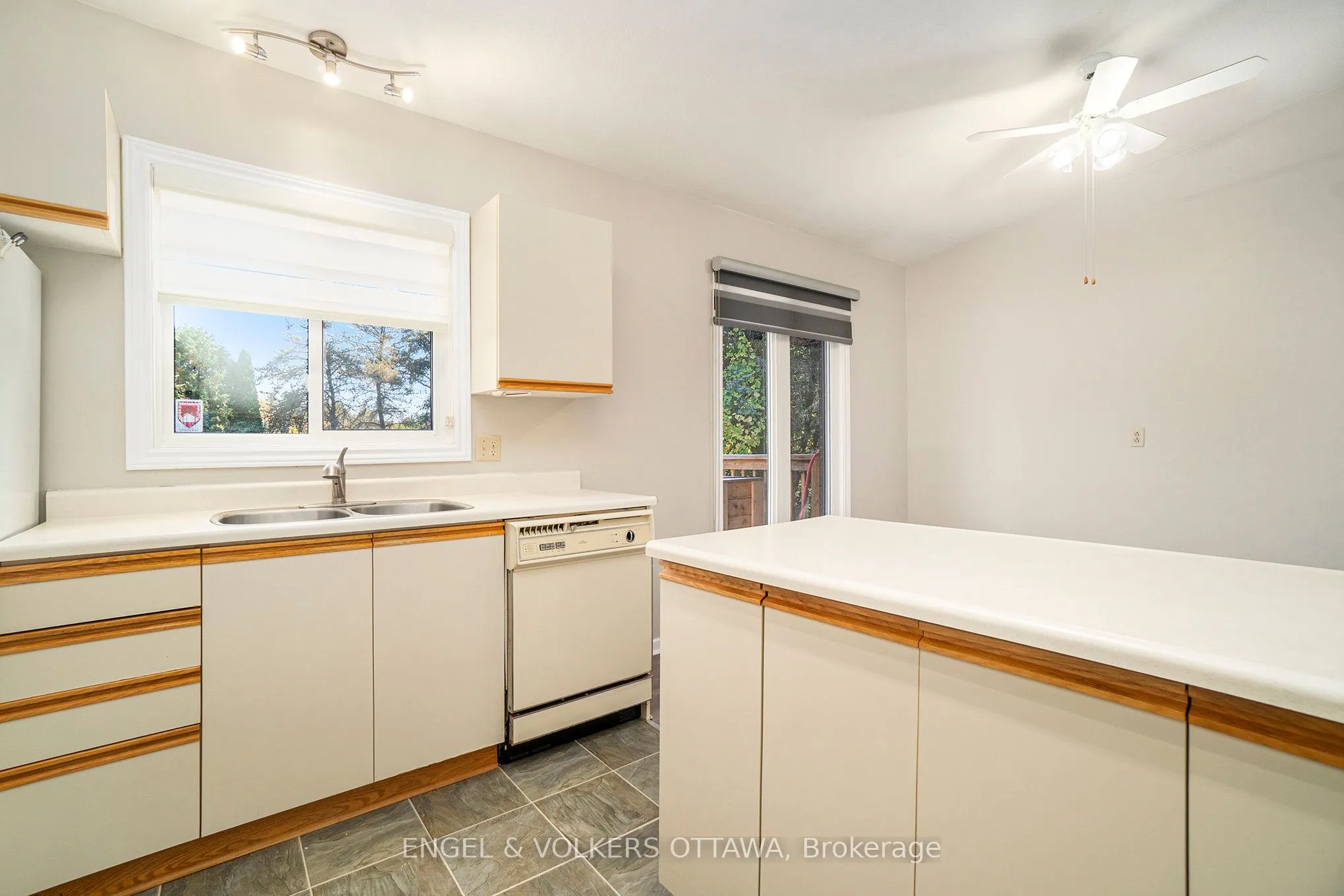 258 Herrick Drive, Rr#1, Arnprior Drive