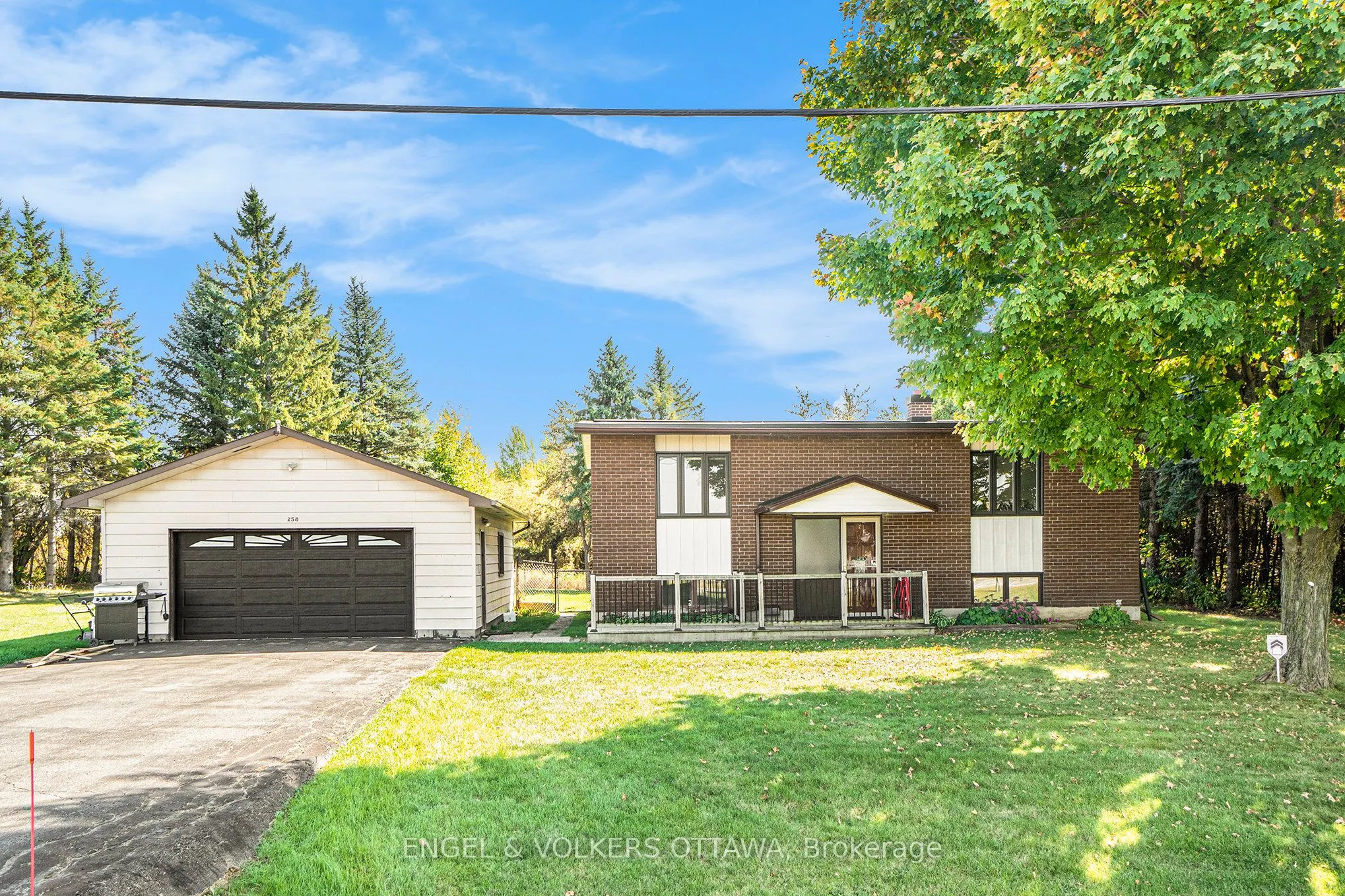 258 Herrick Drive, Rr#1, Arnprior Drive
