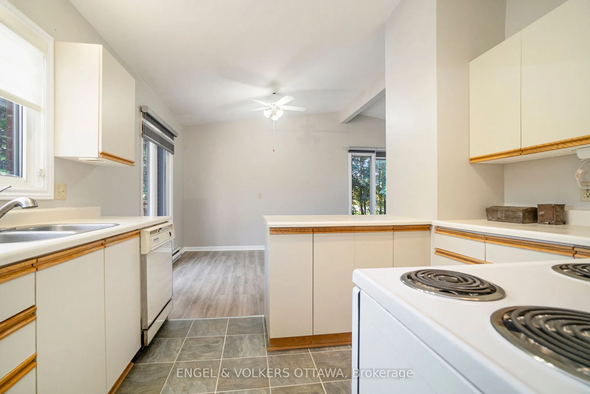 258 Herrick Drive, Rr#1, Arnprior Drive