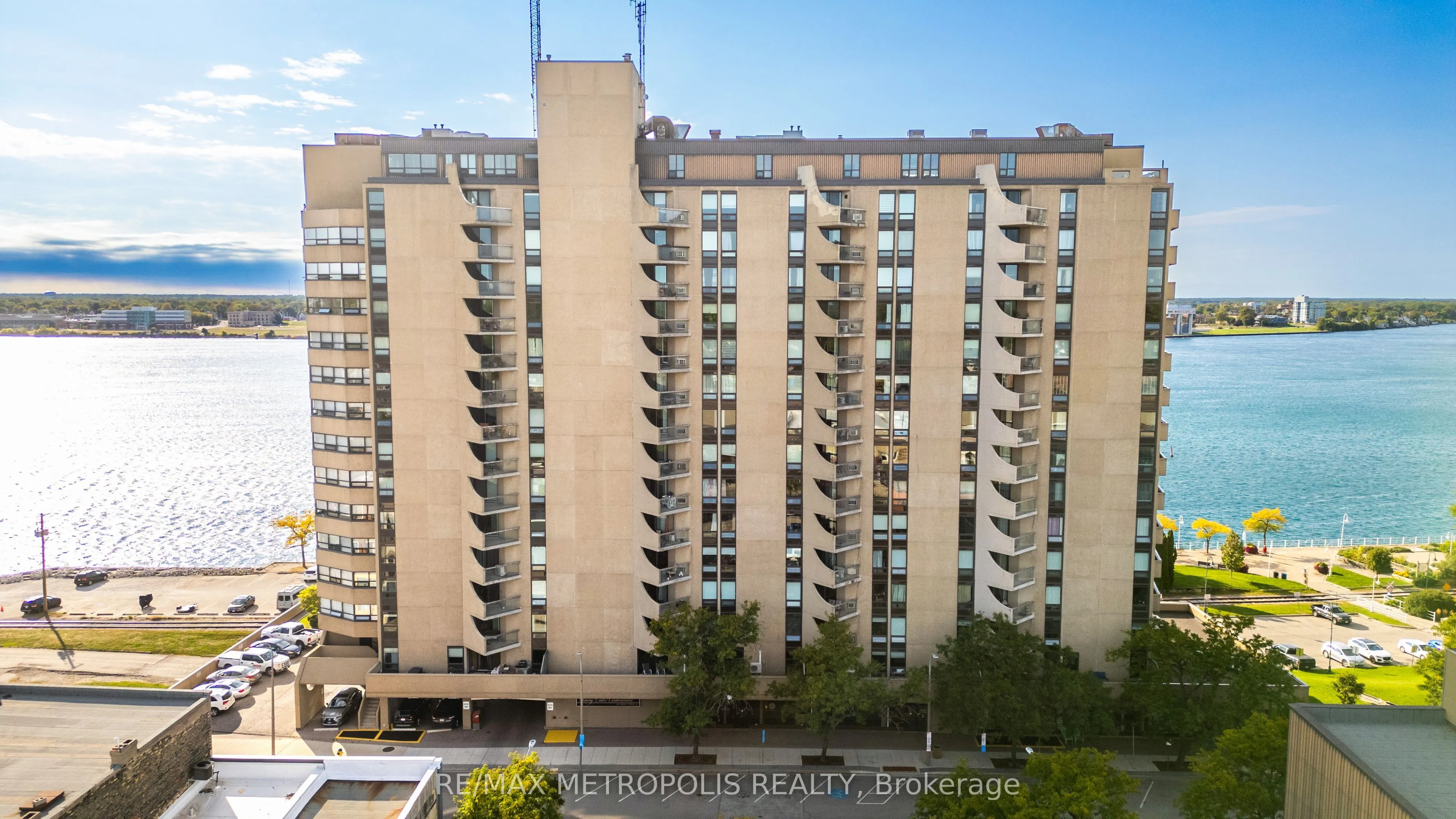 155 Front Street N, #1306