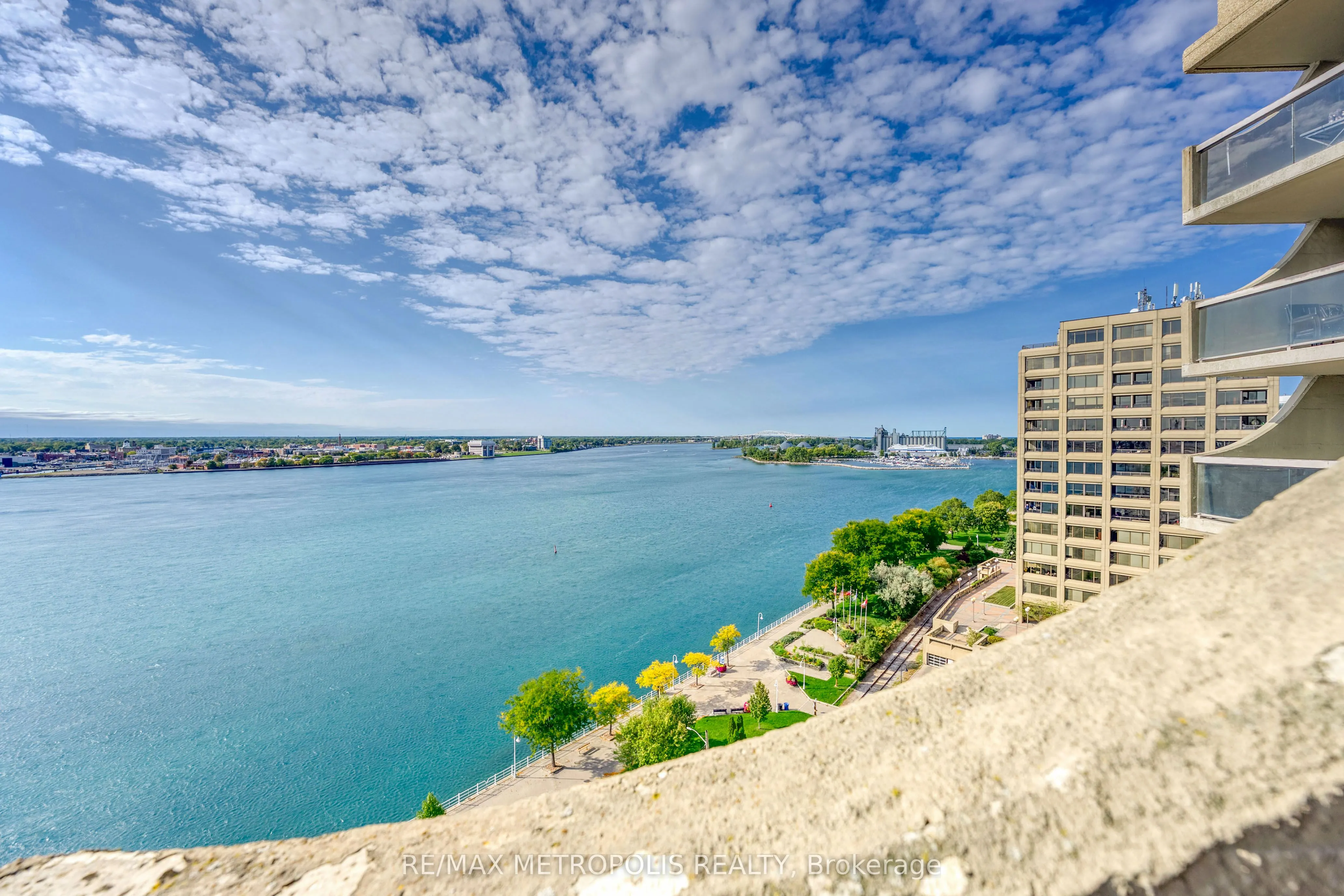 155 Front Street N, #1306