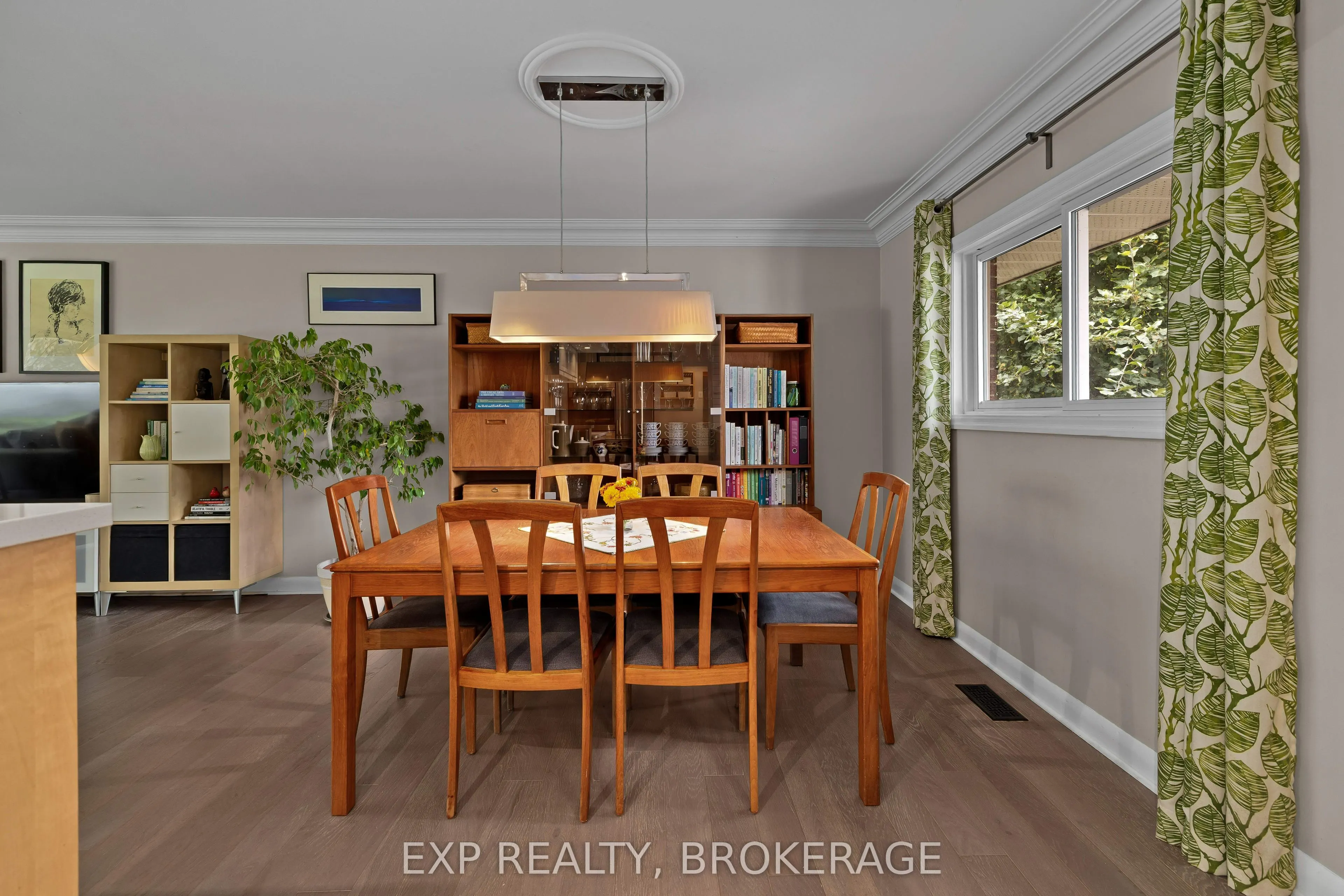 57 Lakeview Avenue
