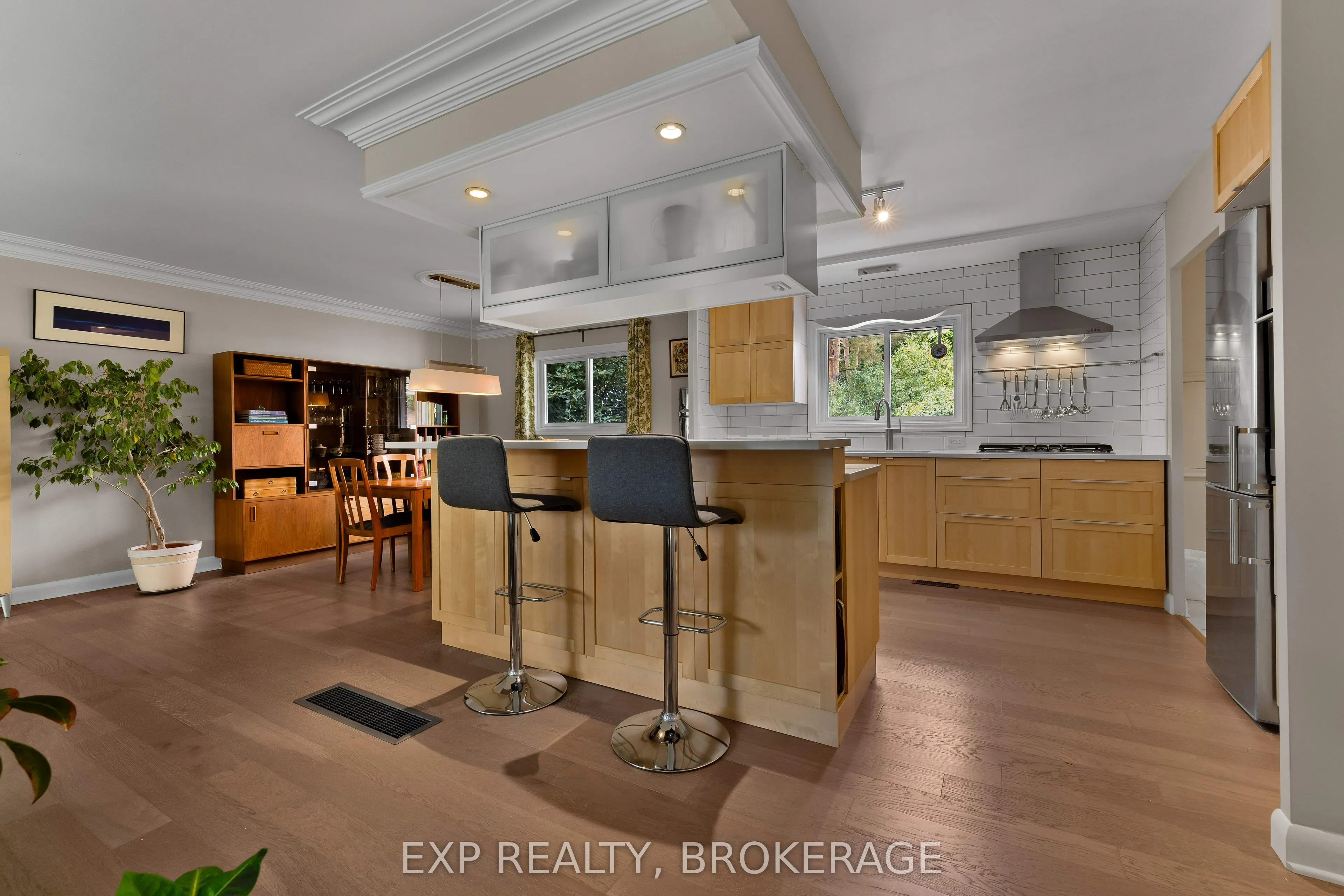 57 Lakeview Avenue