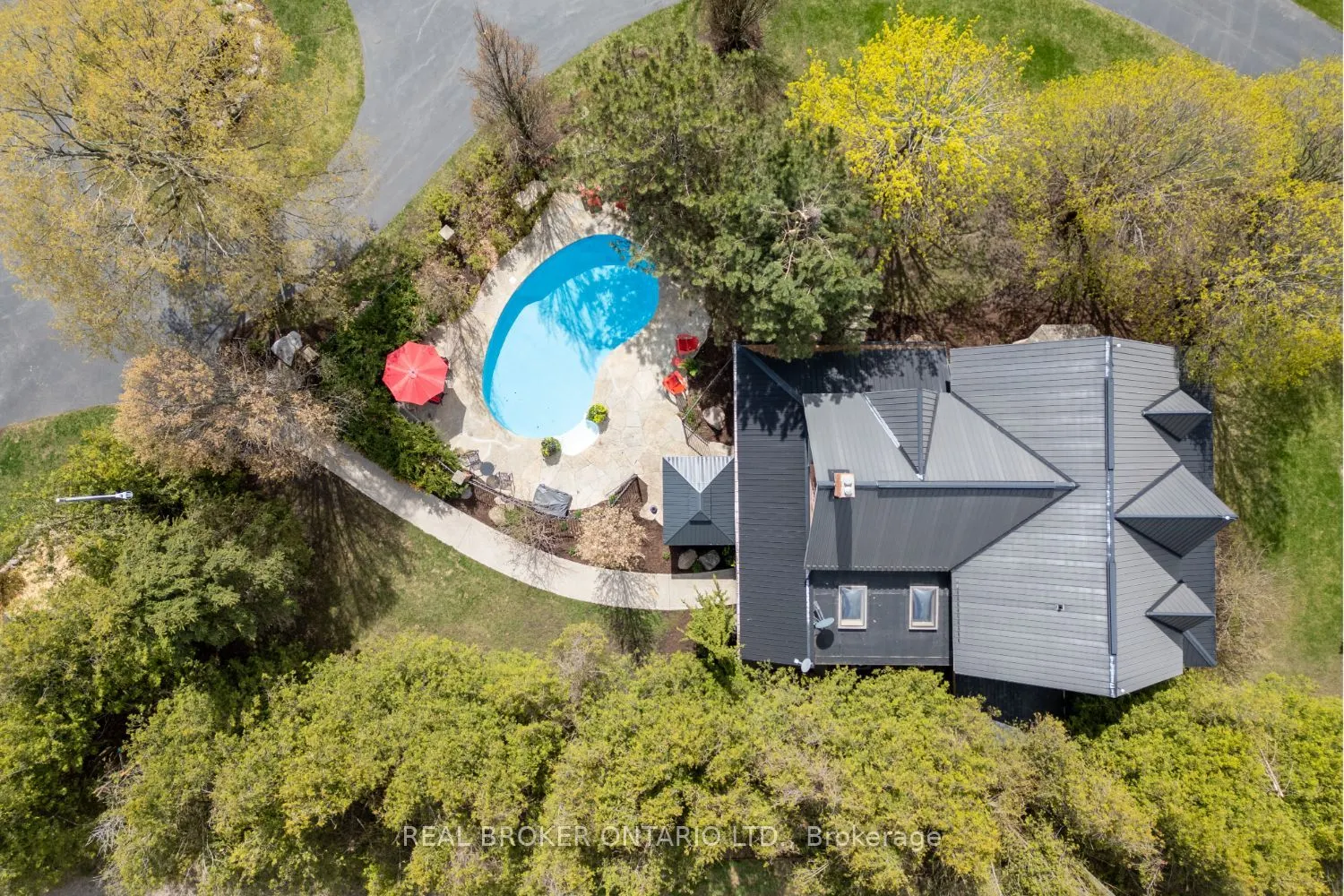 832 Highway 7A