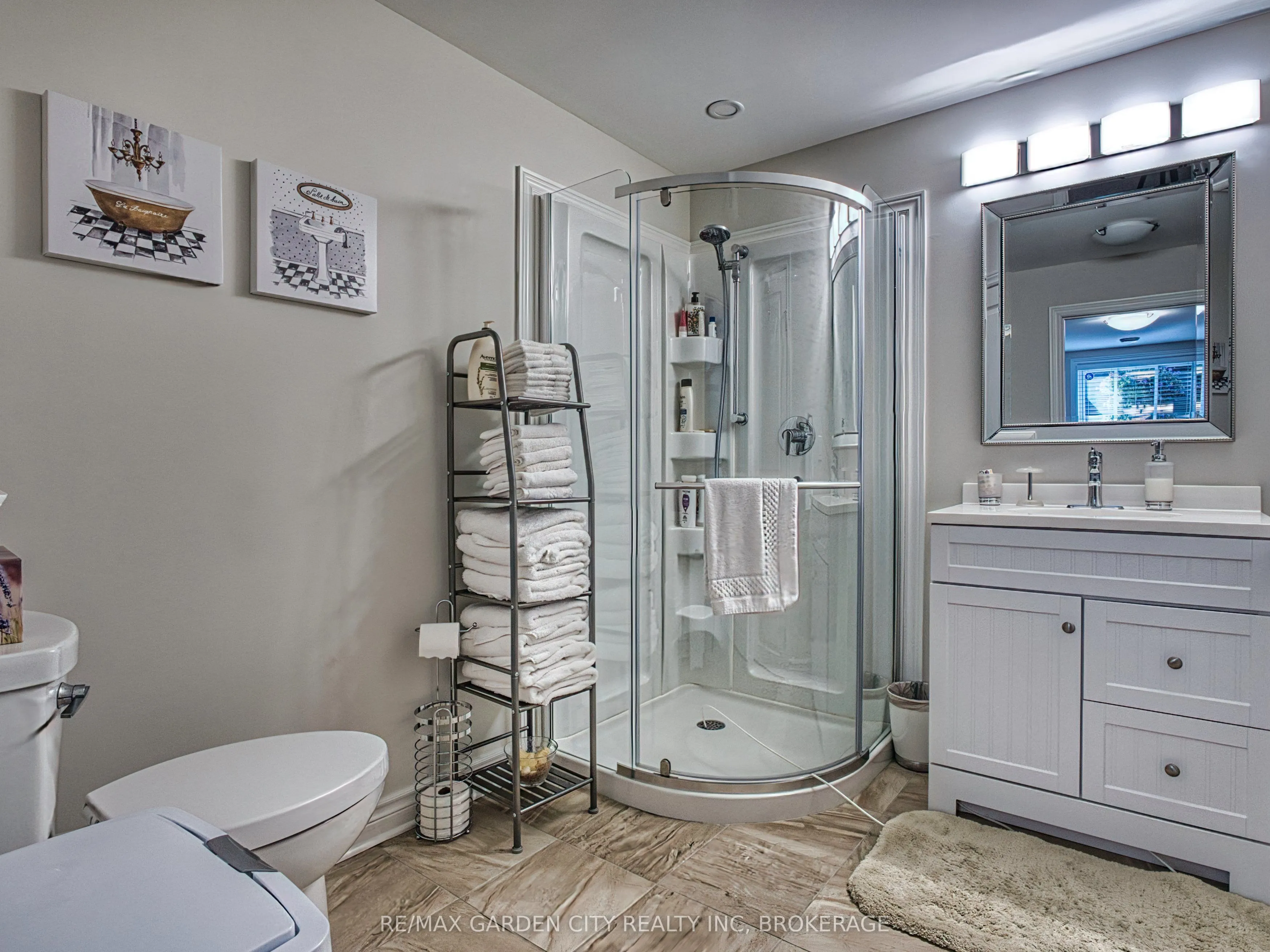 215 Vansickle Road, #15