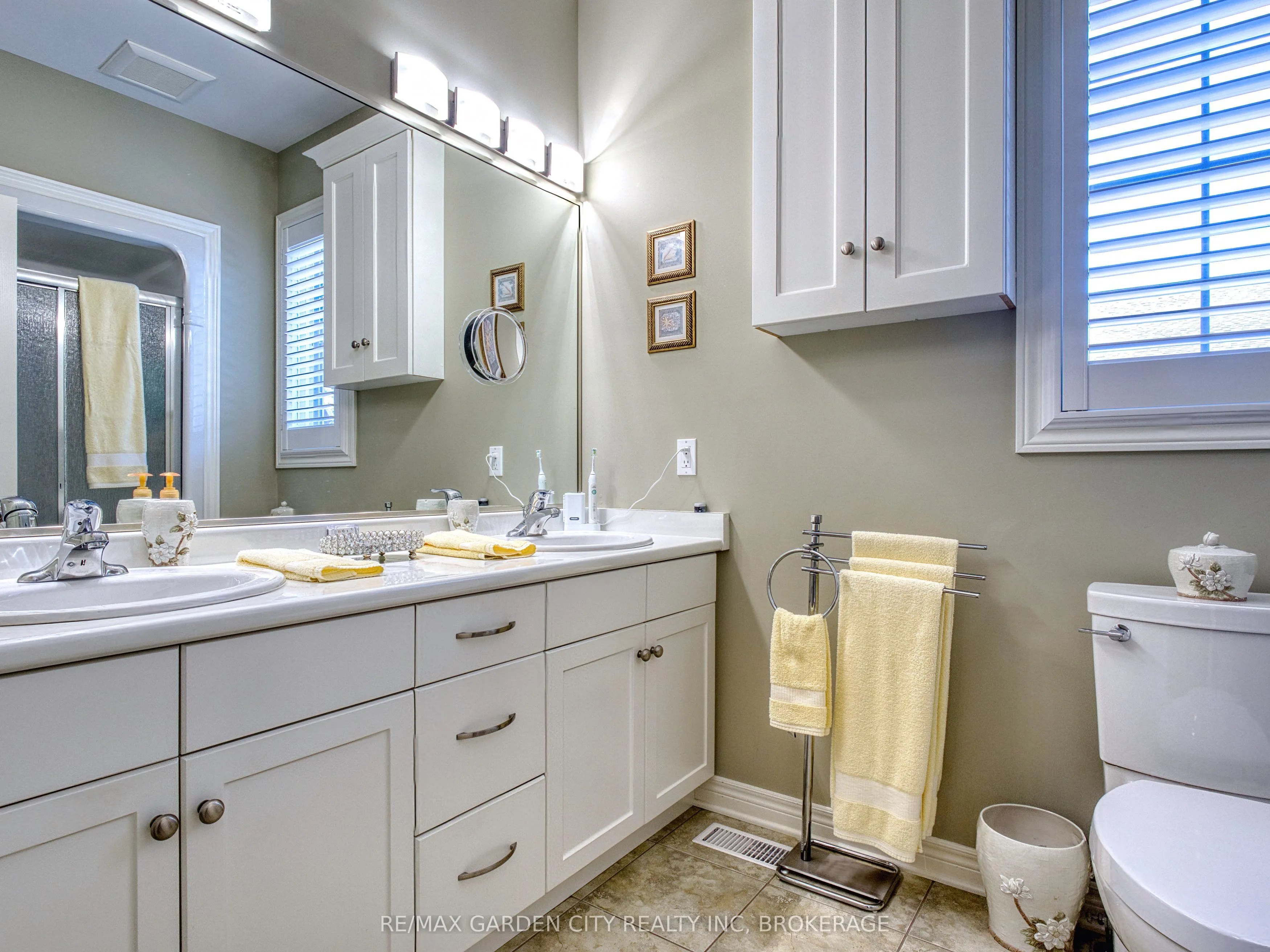 215 Vansickle Road, #15