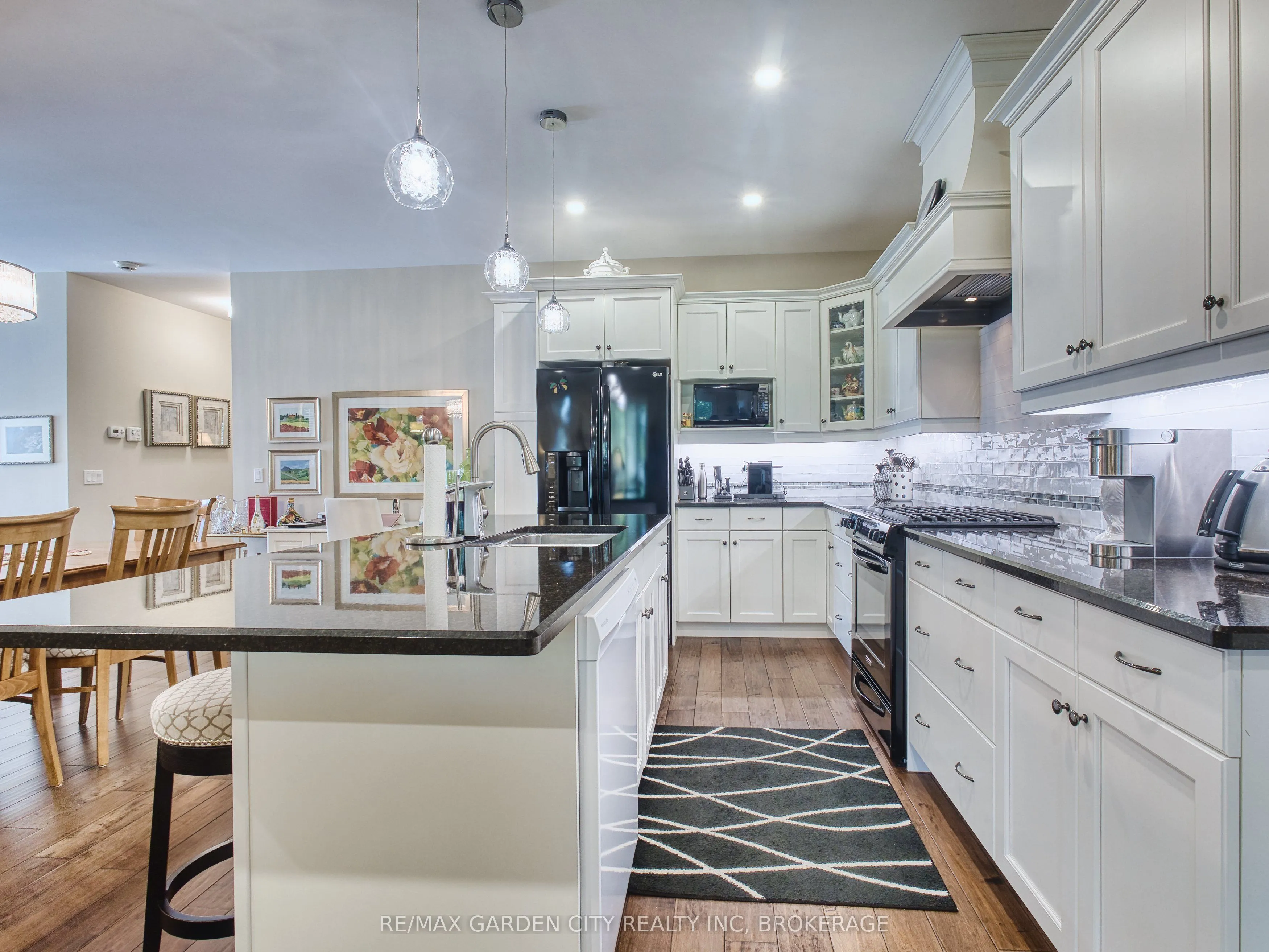 215 Vansickle Road, #15