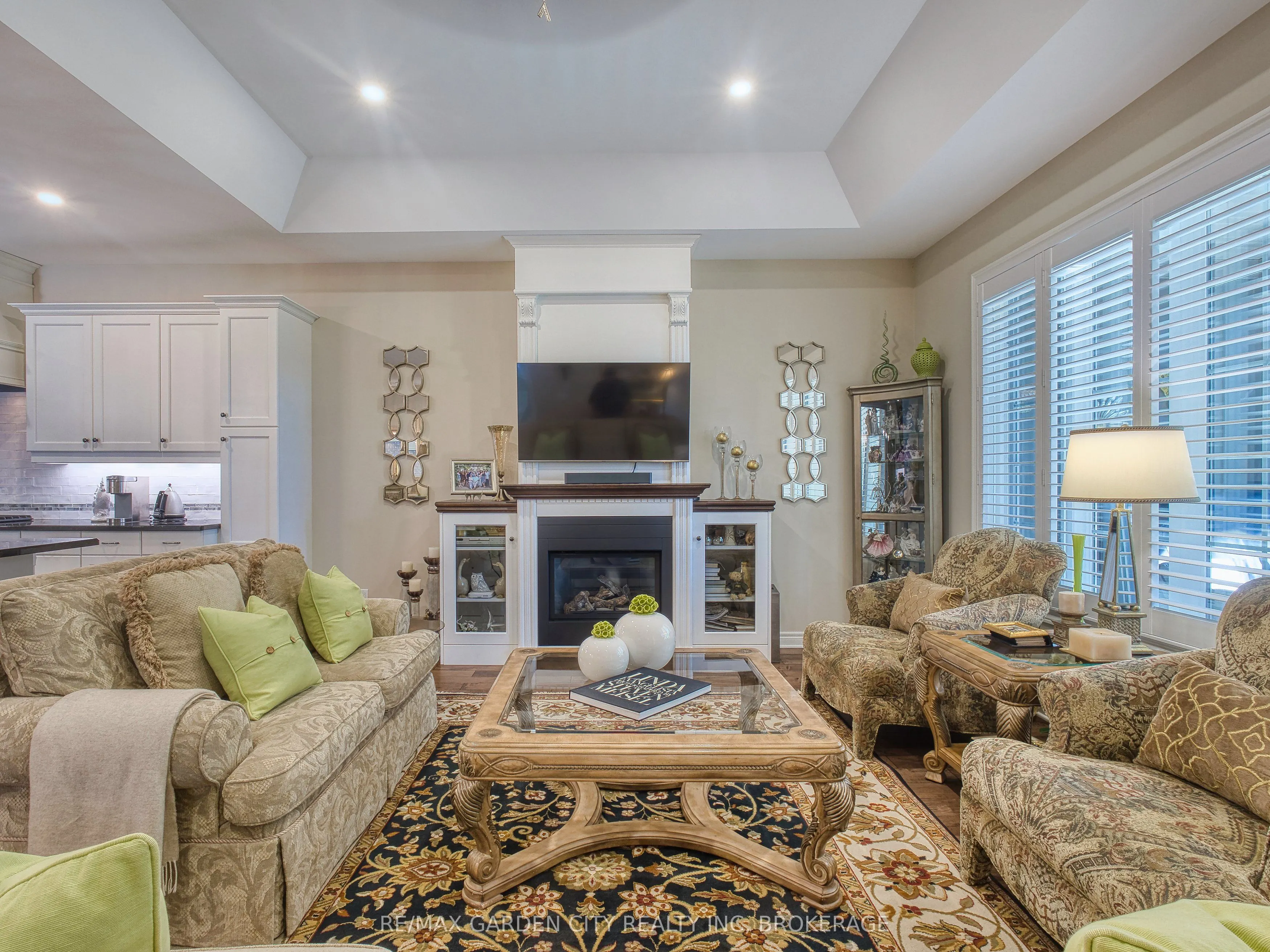215 Vansickle Road, #15