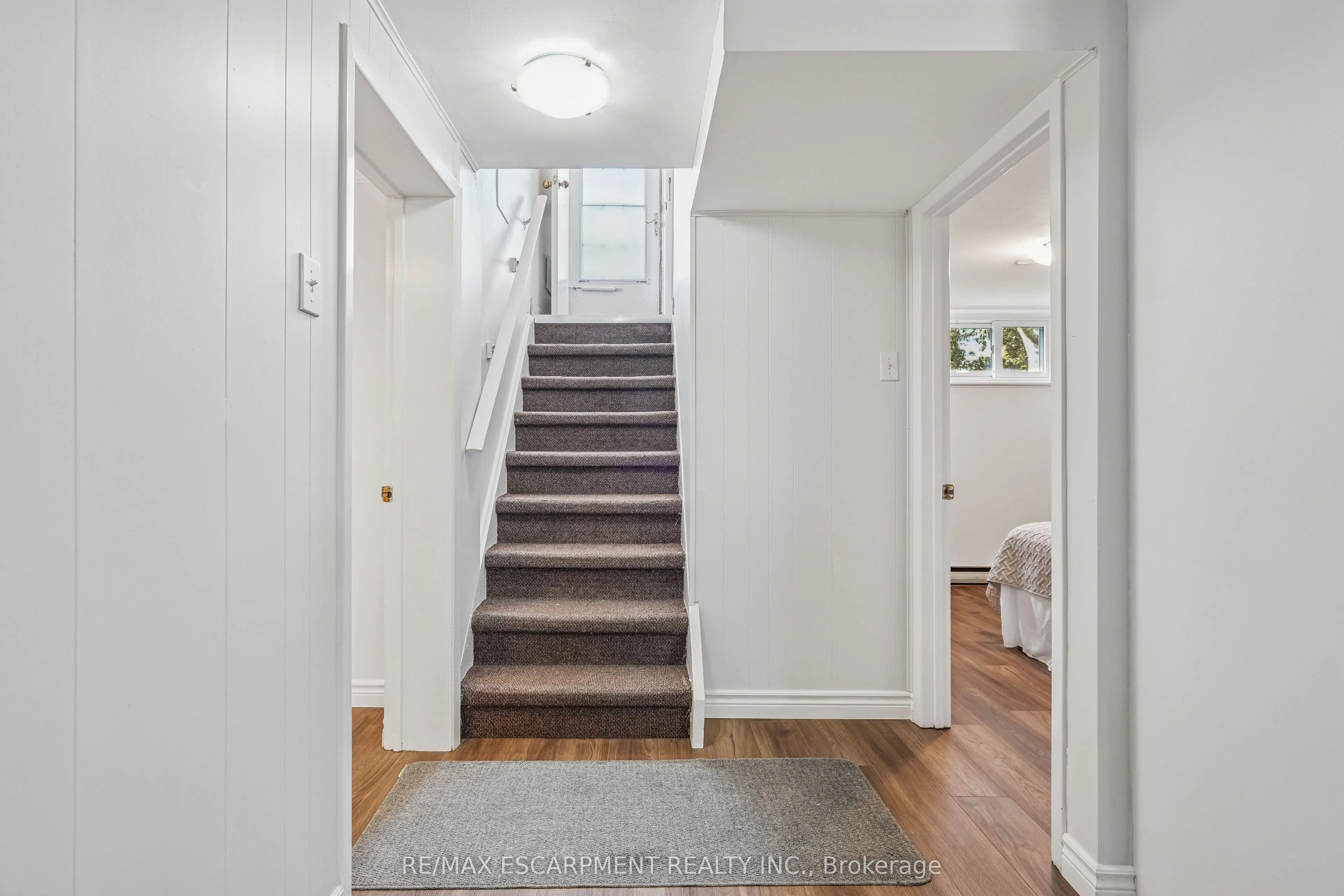 6 Clive Avenue