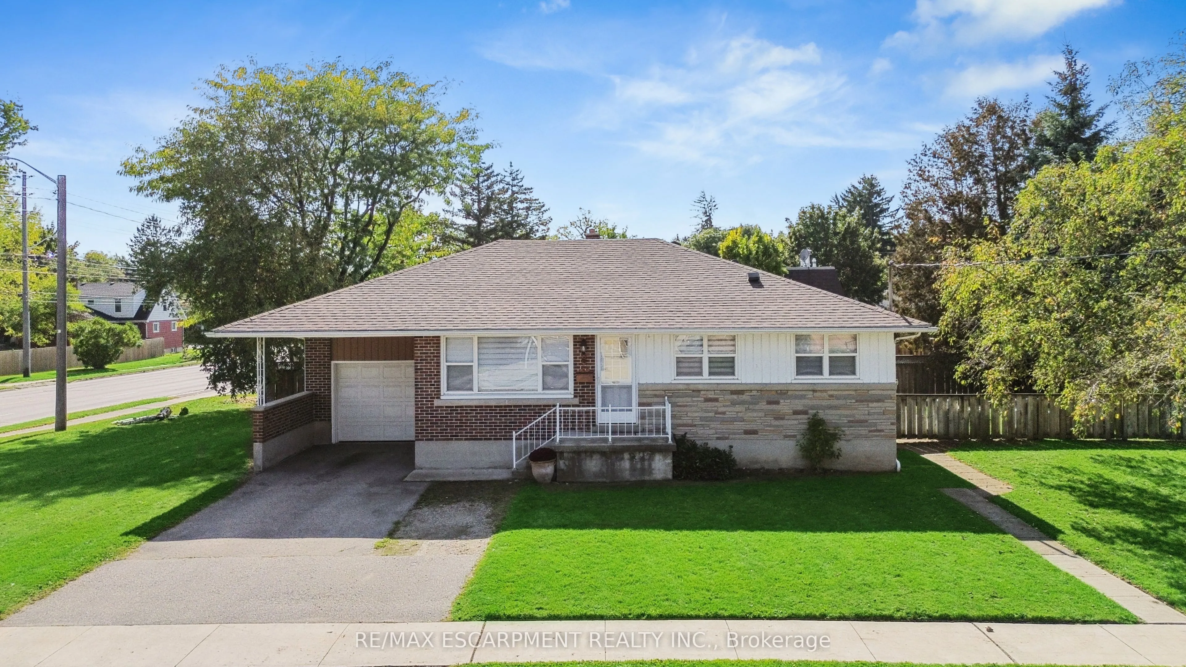 6 Clive Avenue