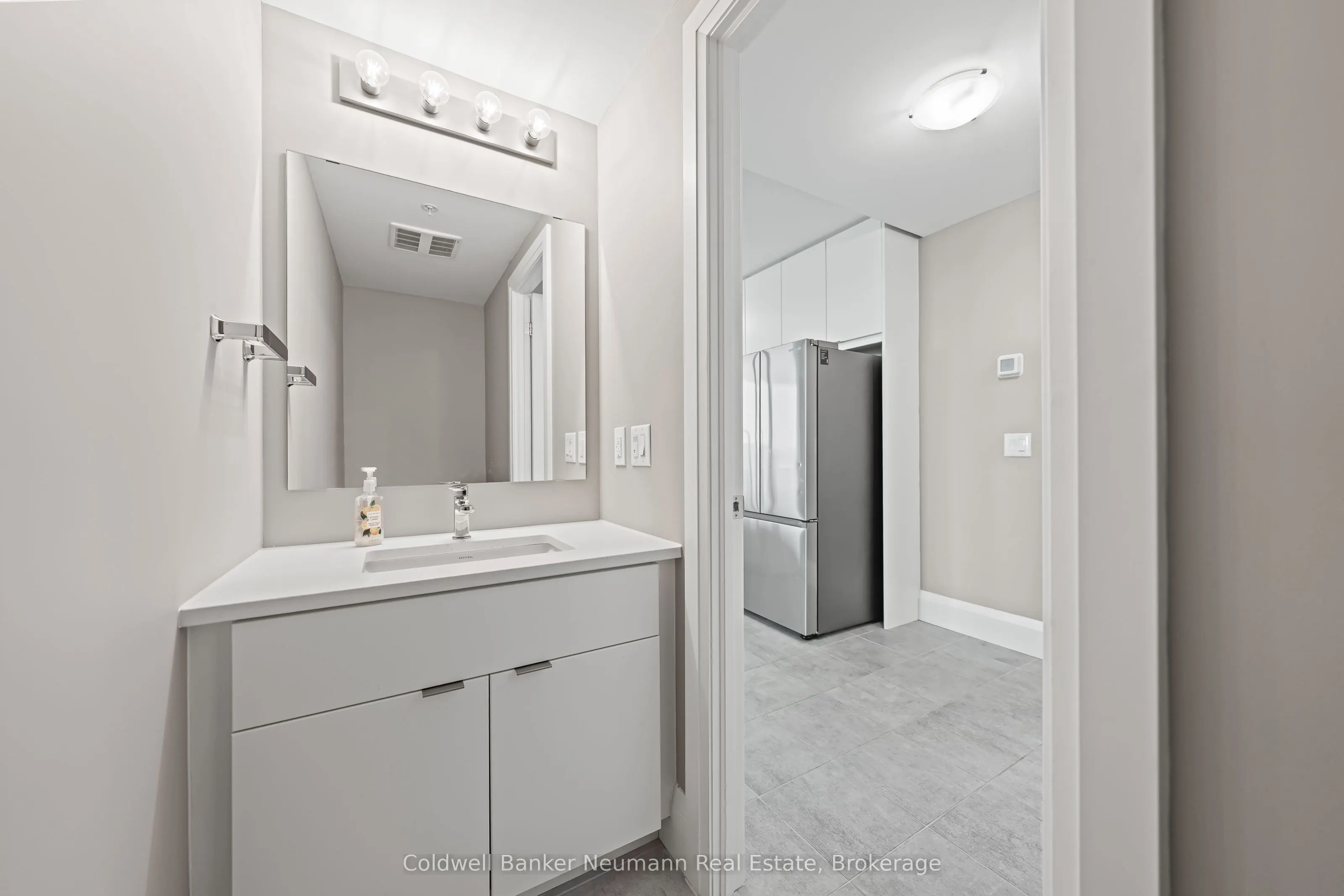73 Arthur Street, #802