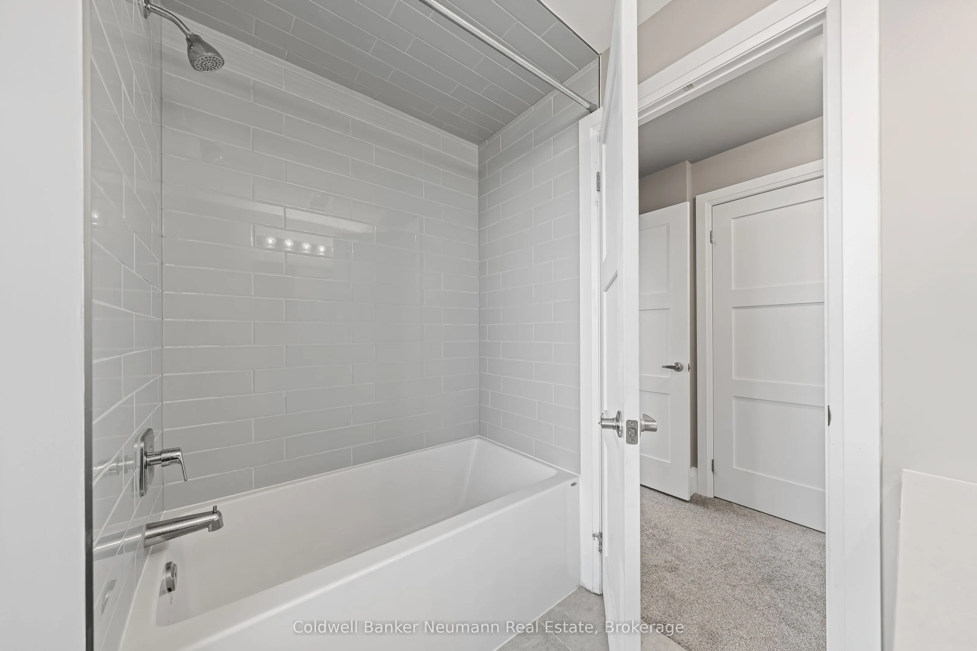 73 Arthur Street, #802