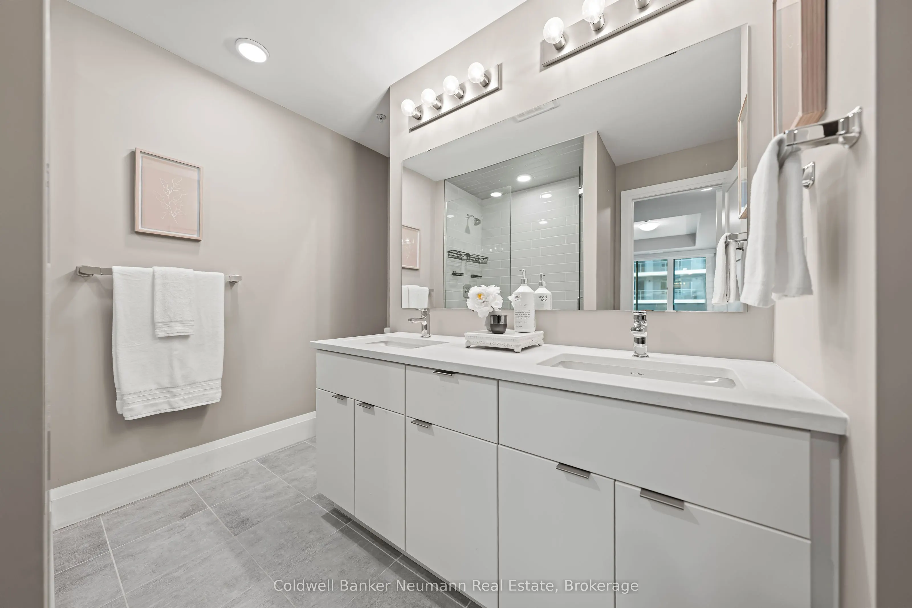 73 Arthur Street, #802