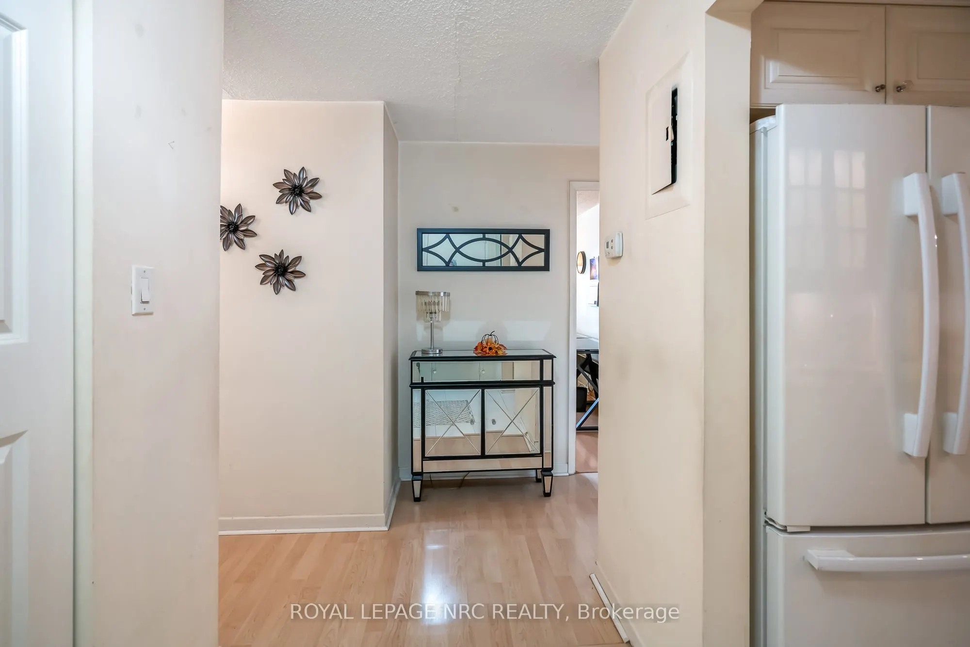 276 Oakdale Avenue, #201