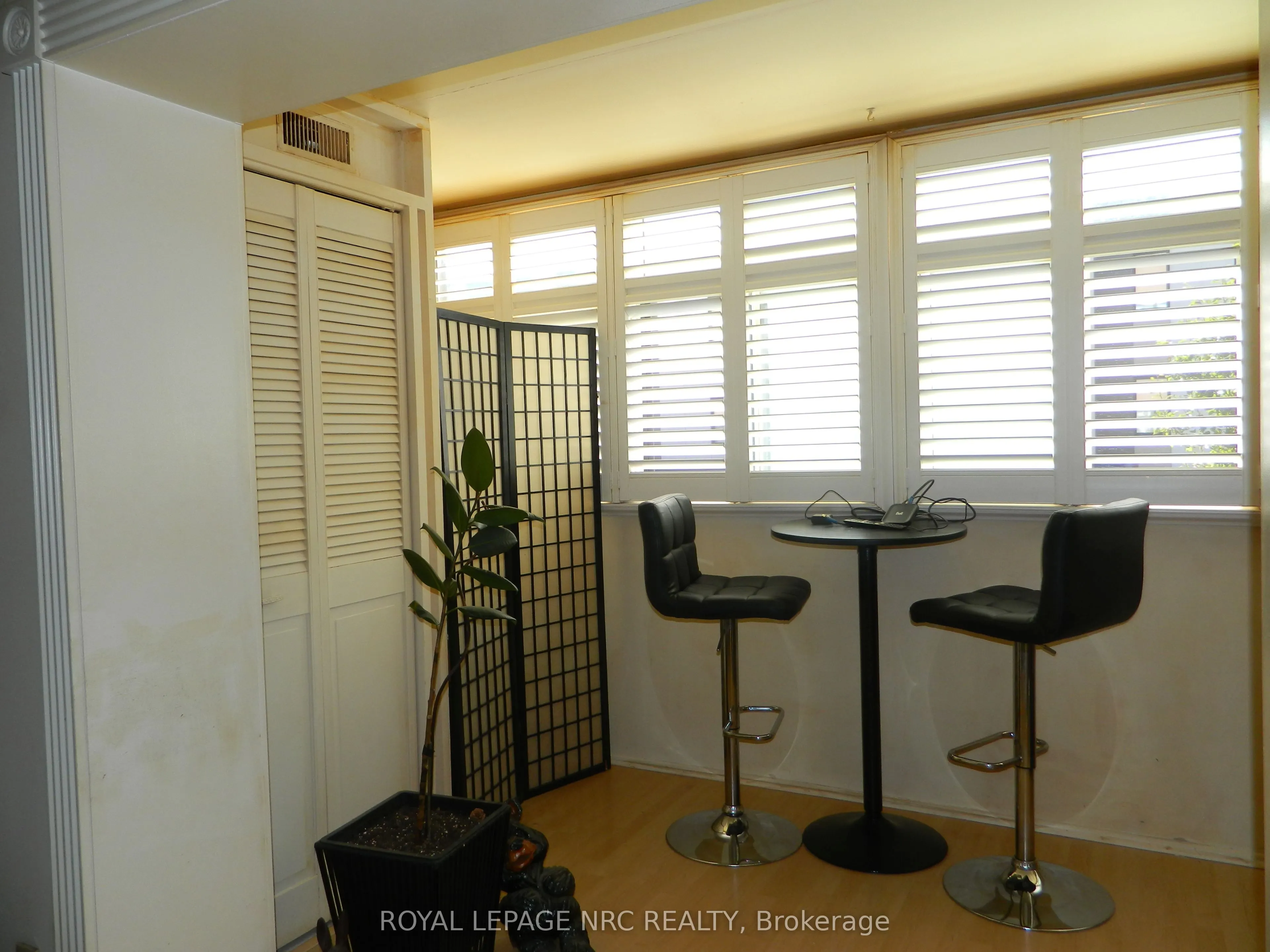 276 Oakdale Avenue, #201