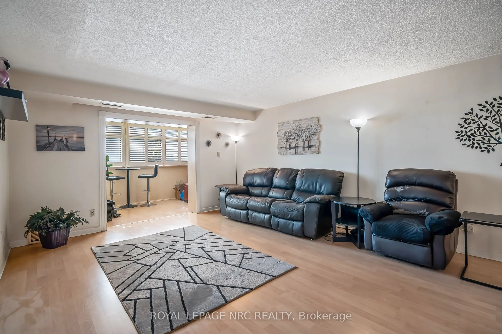 276 Oakdale Avenue, #201
