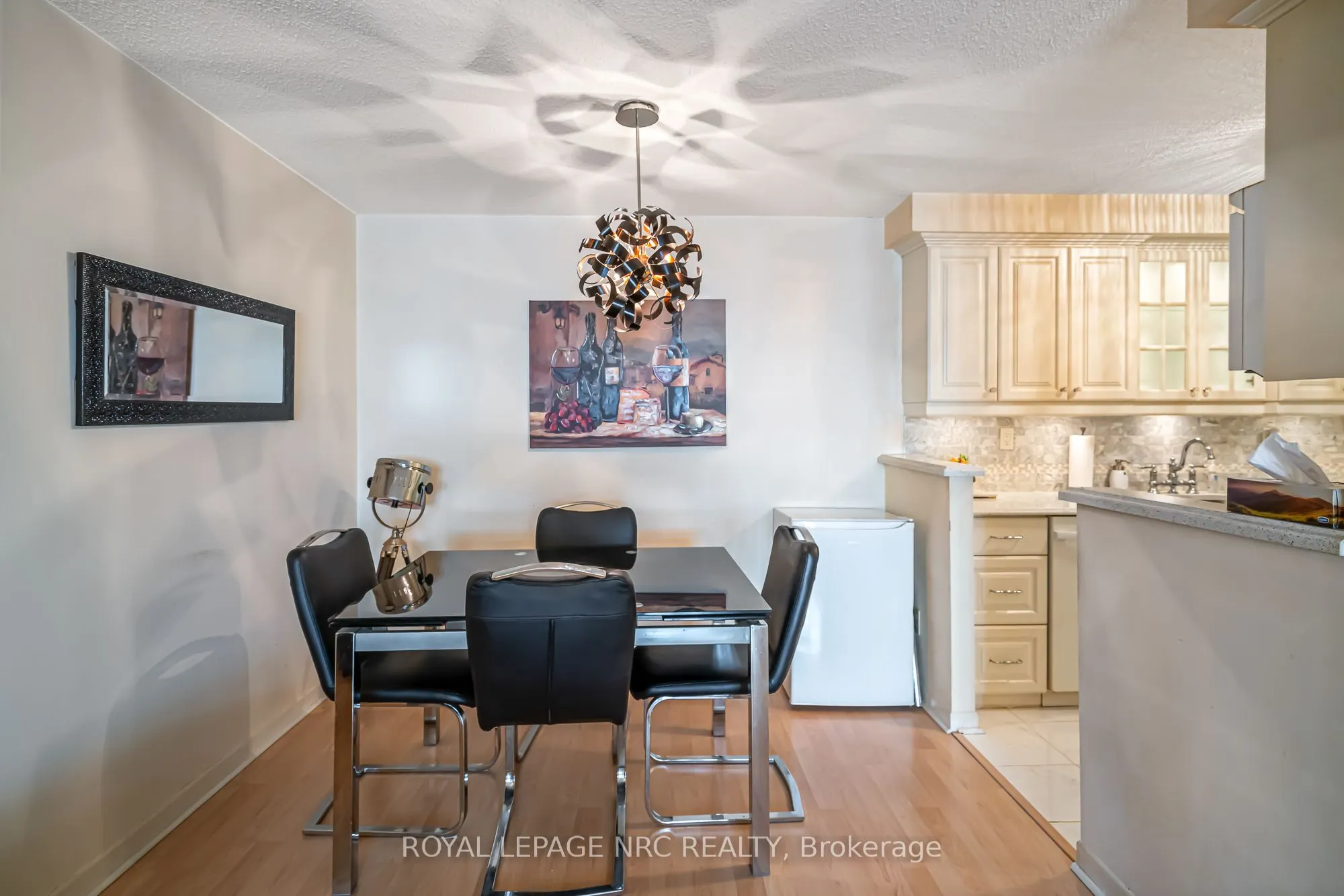 276 Oakdale Avenue, #201