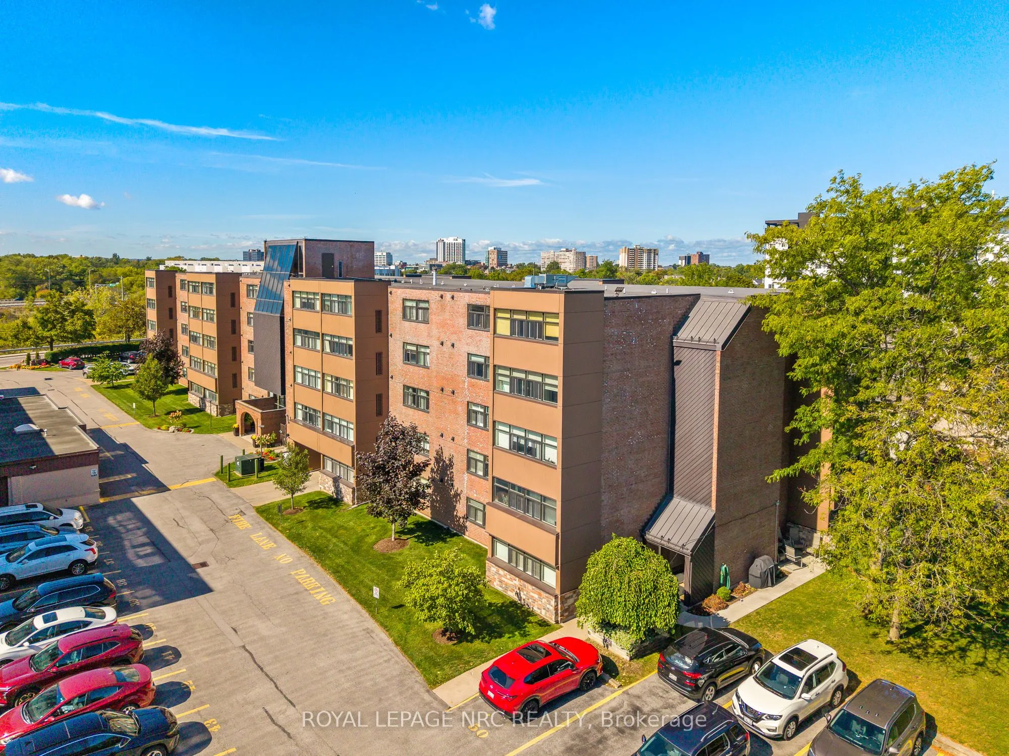 276 Oakdale Avenue, #201