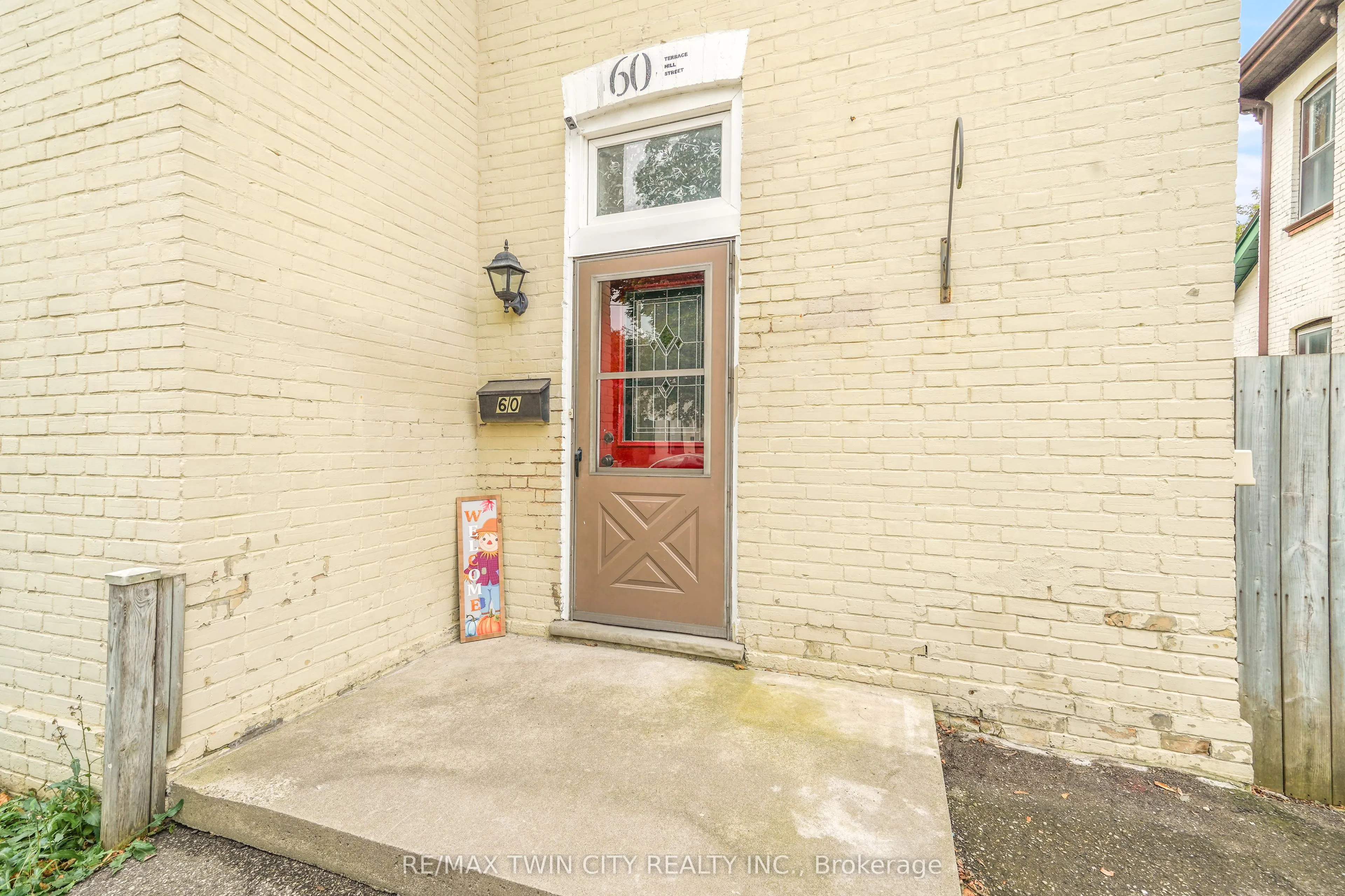 60 Terrace Hill Street