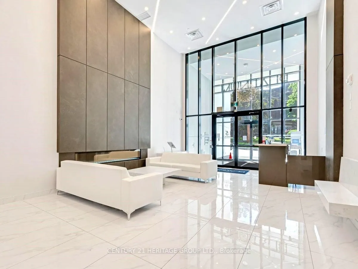 15 Queen Street S, #2103