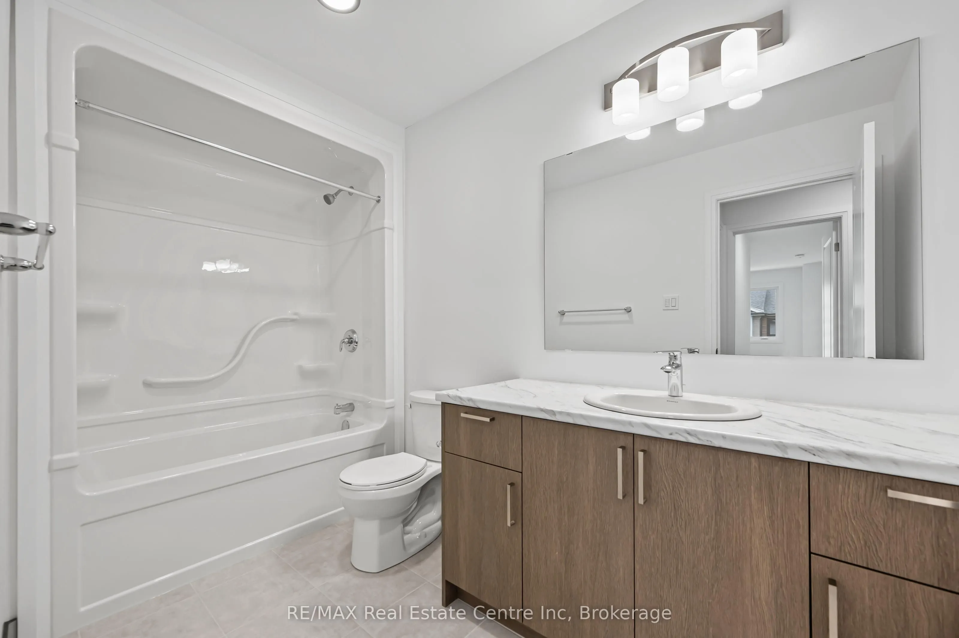 182 Bridge Crescent, #9