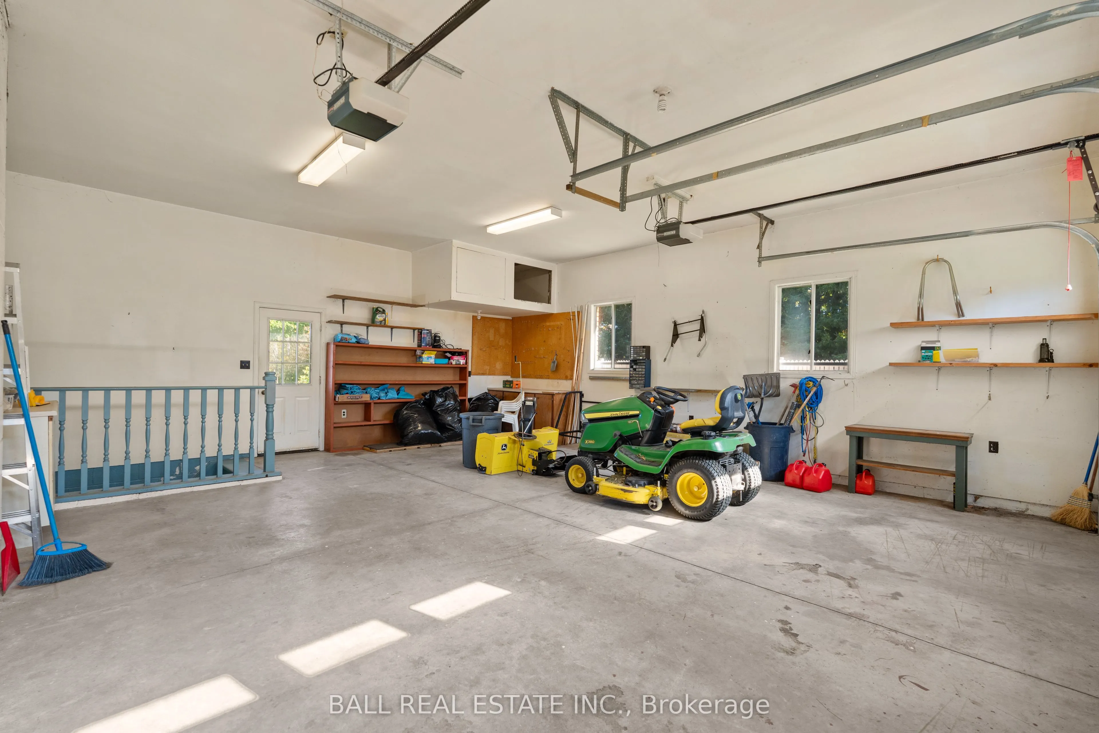 732 Ford Crescent