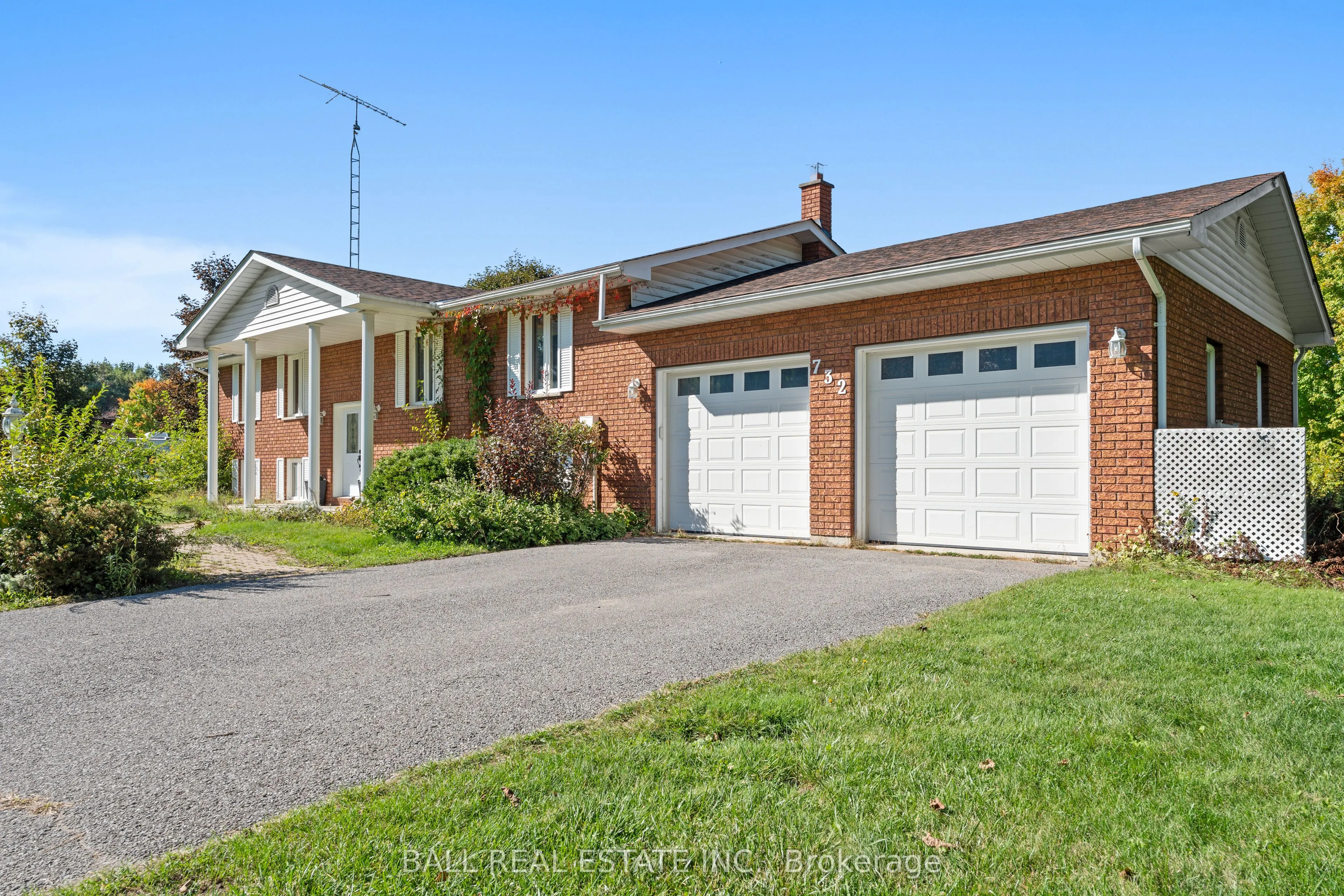 732 Ford Crescent