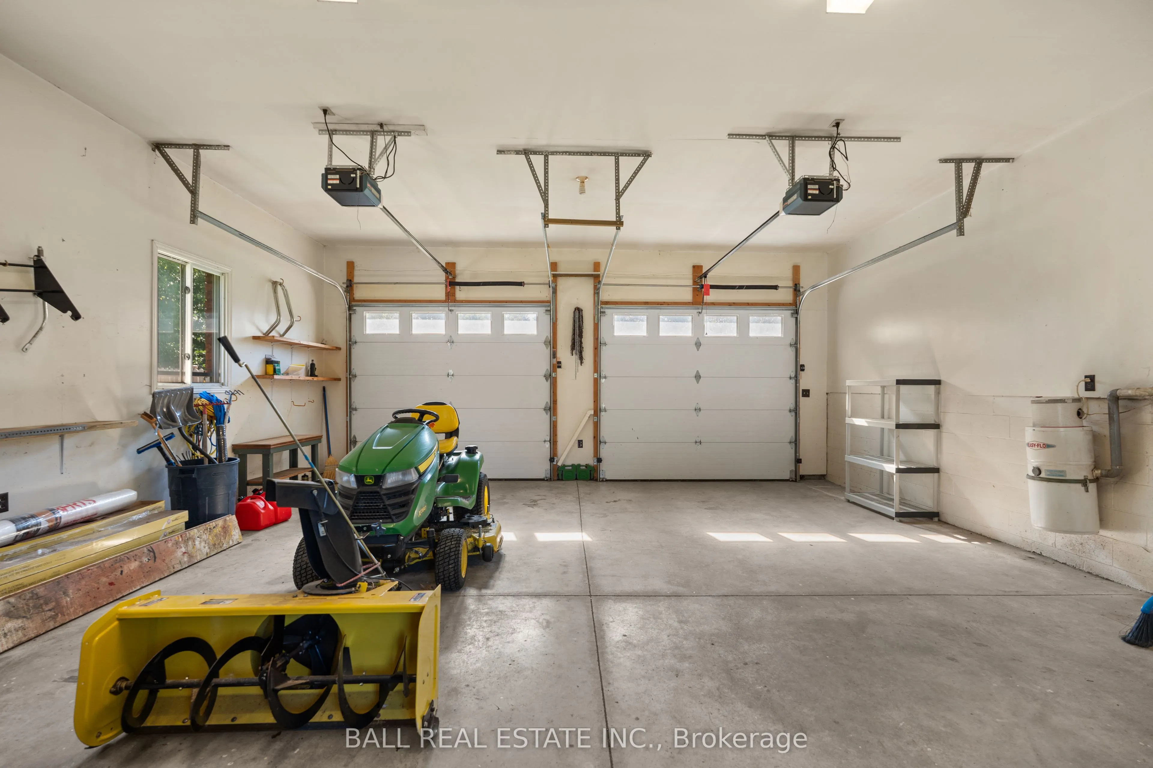 732 Ford Crescent