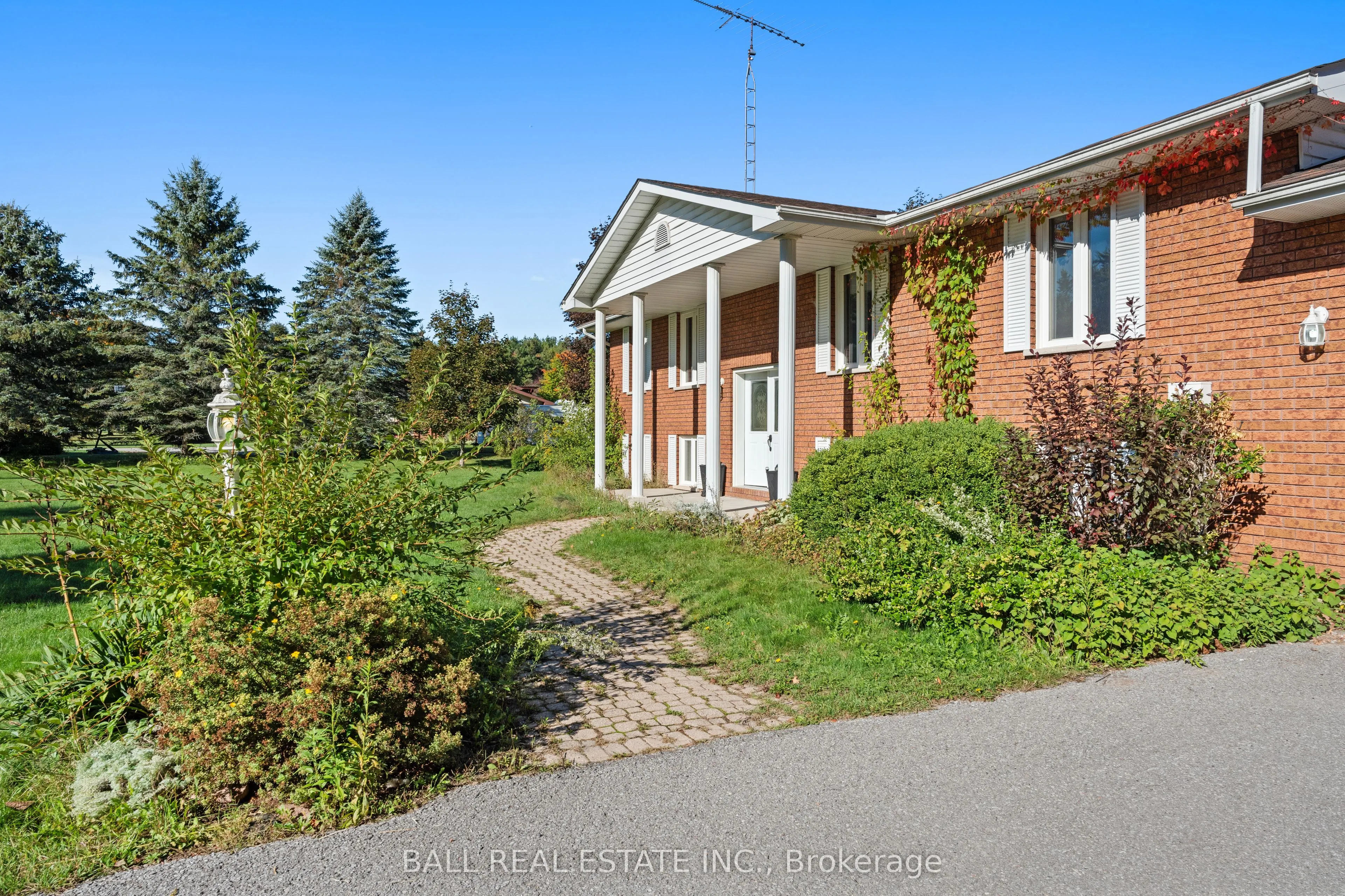 732 Ford Crescent