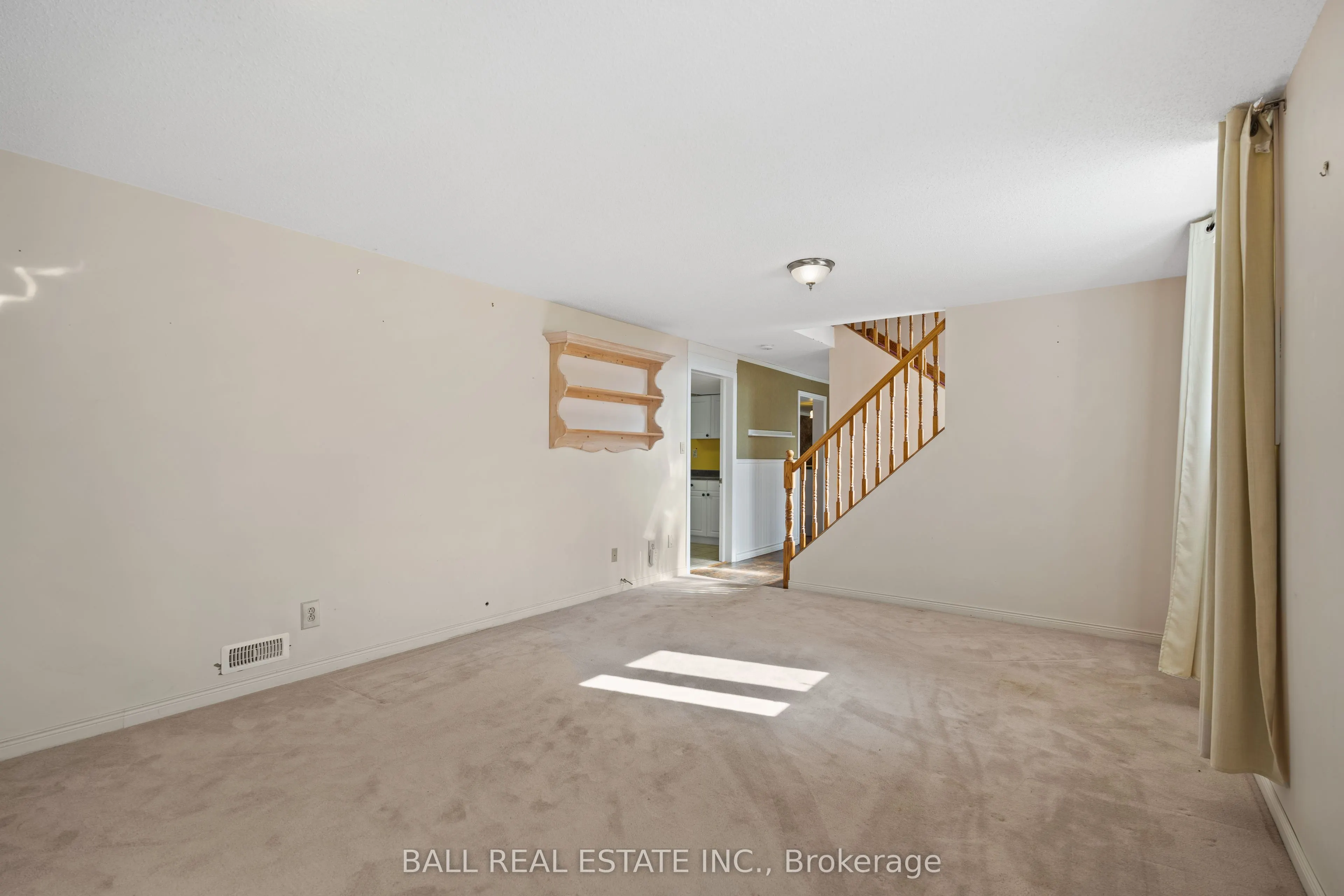 732 Ford Crescent