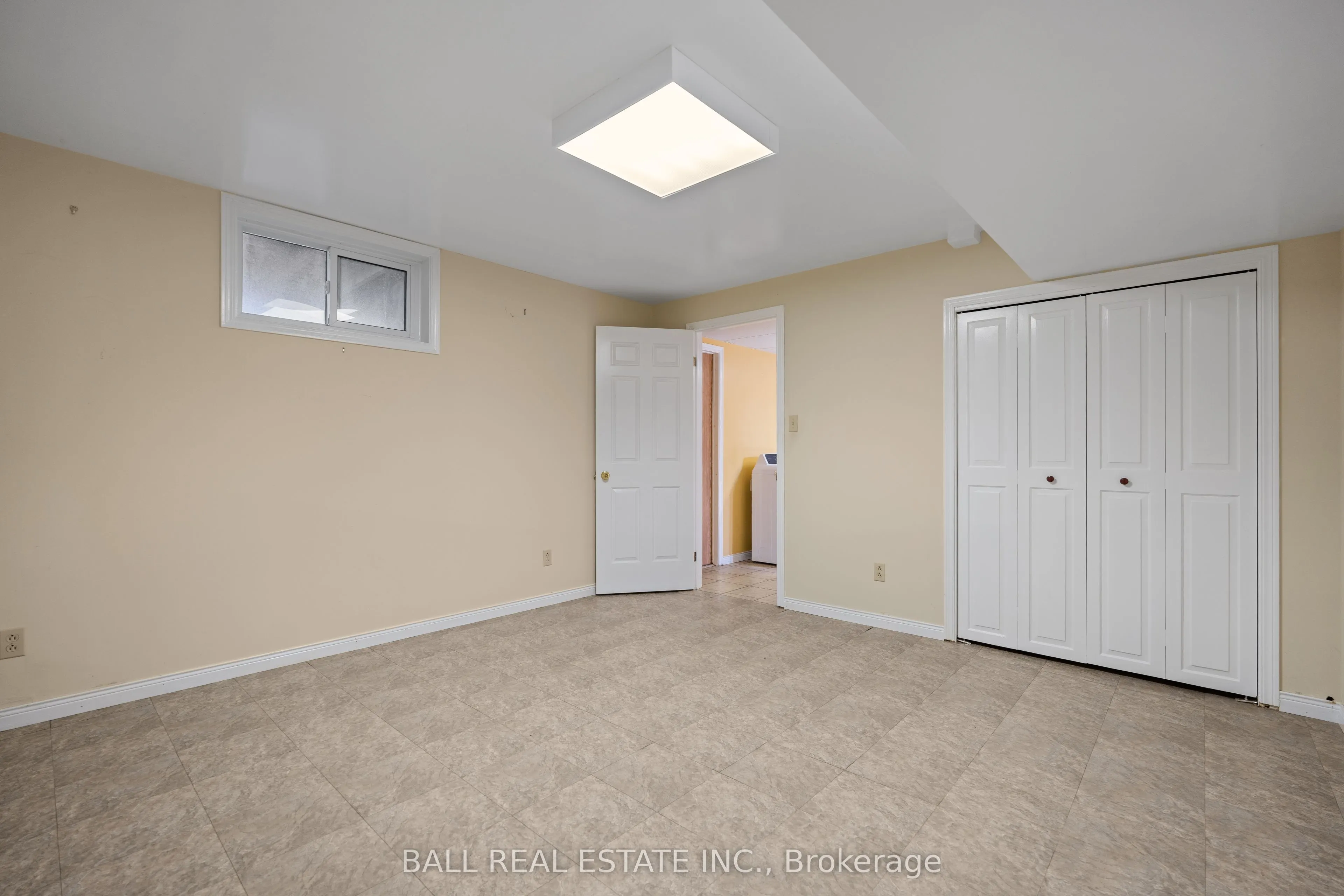 732 Ford Crescent
