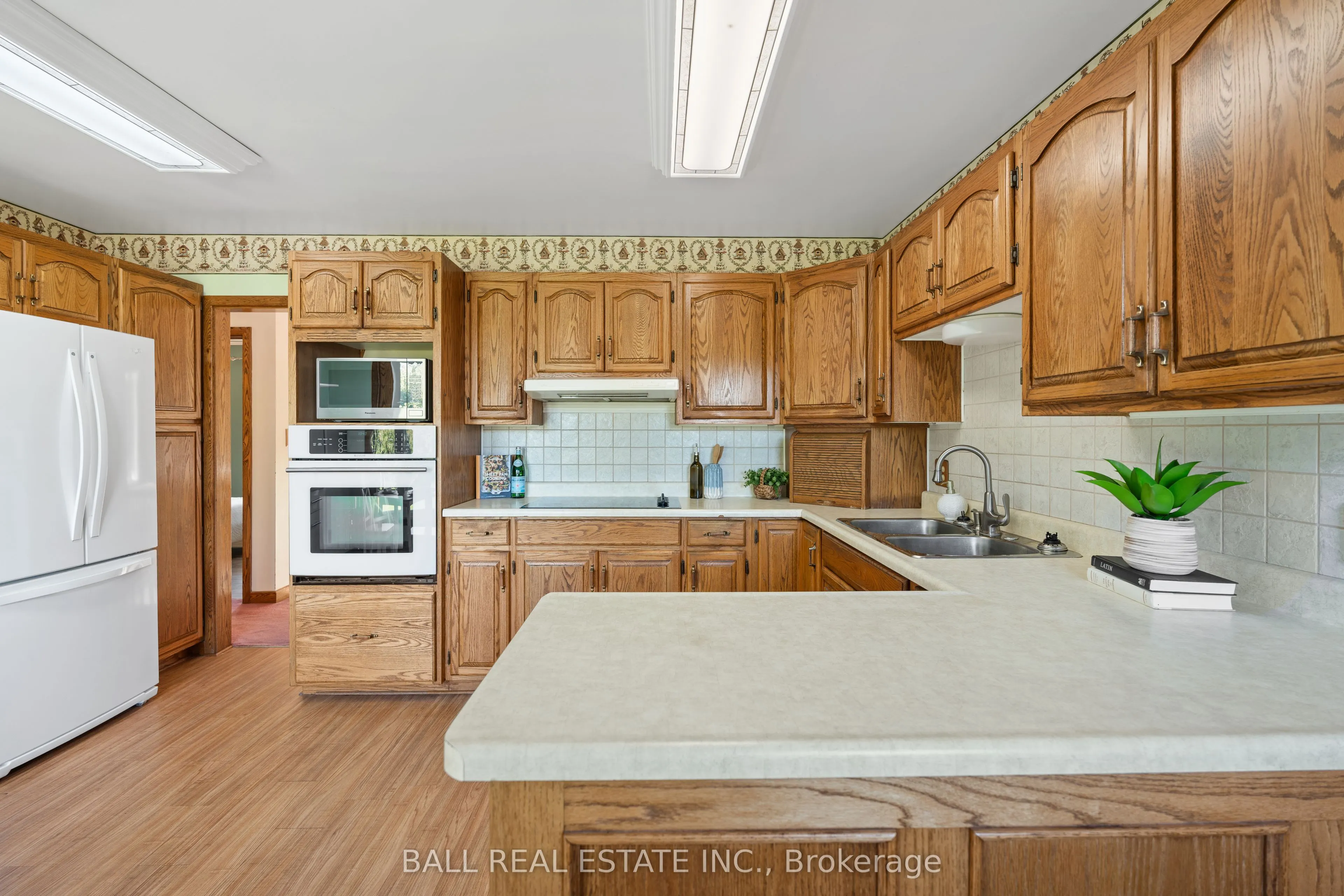 732 Ford Crescent