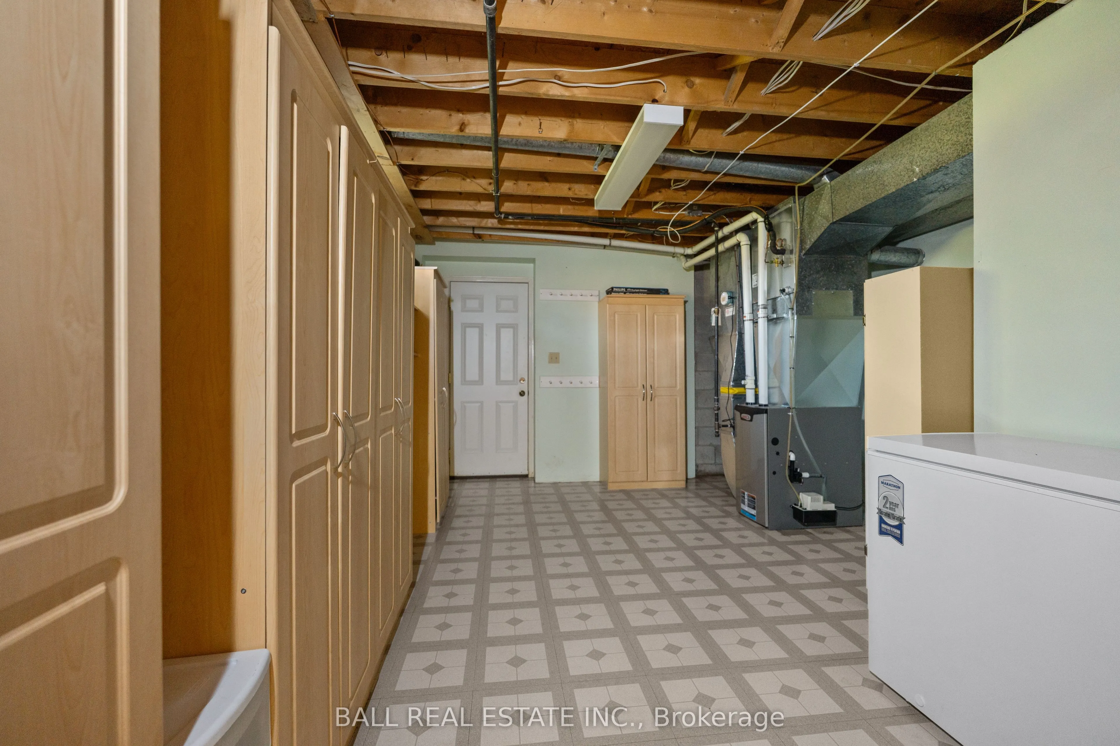 732 Ford Crescent