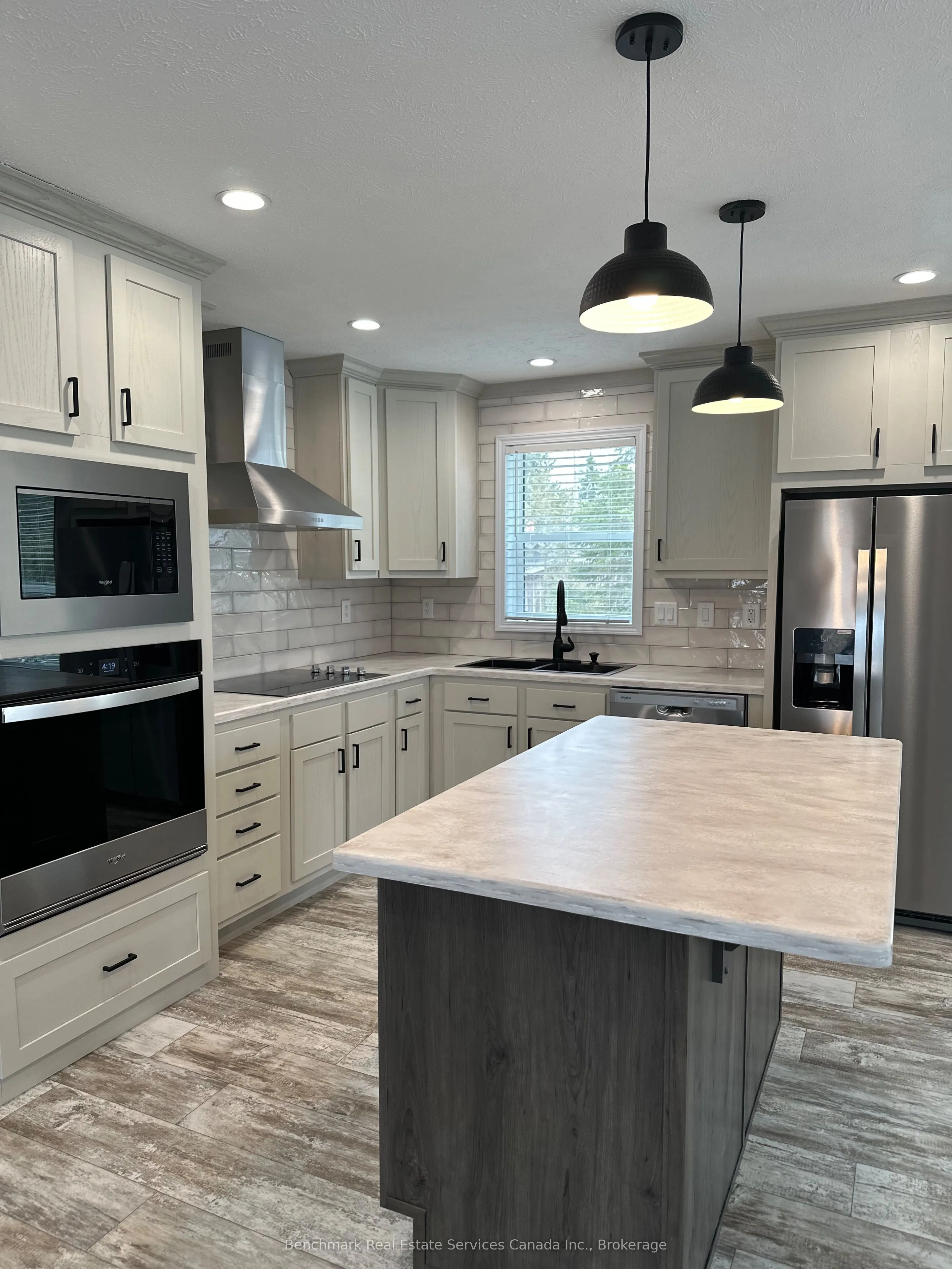212 SPRUCE Drive
