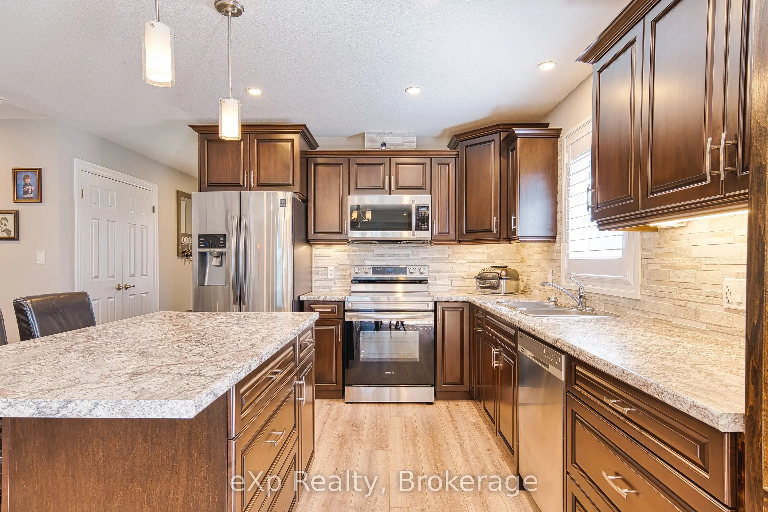 85 Huron Heights Drive