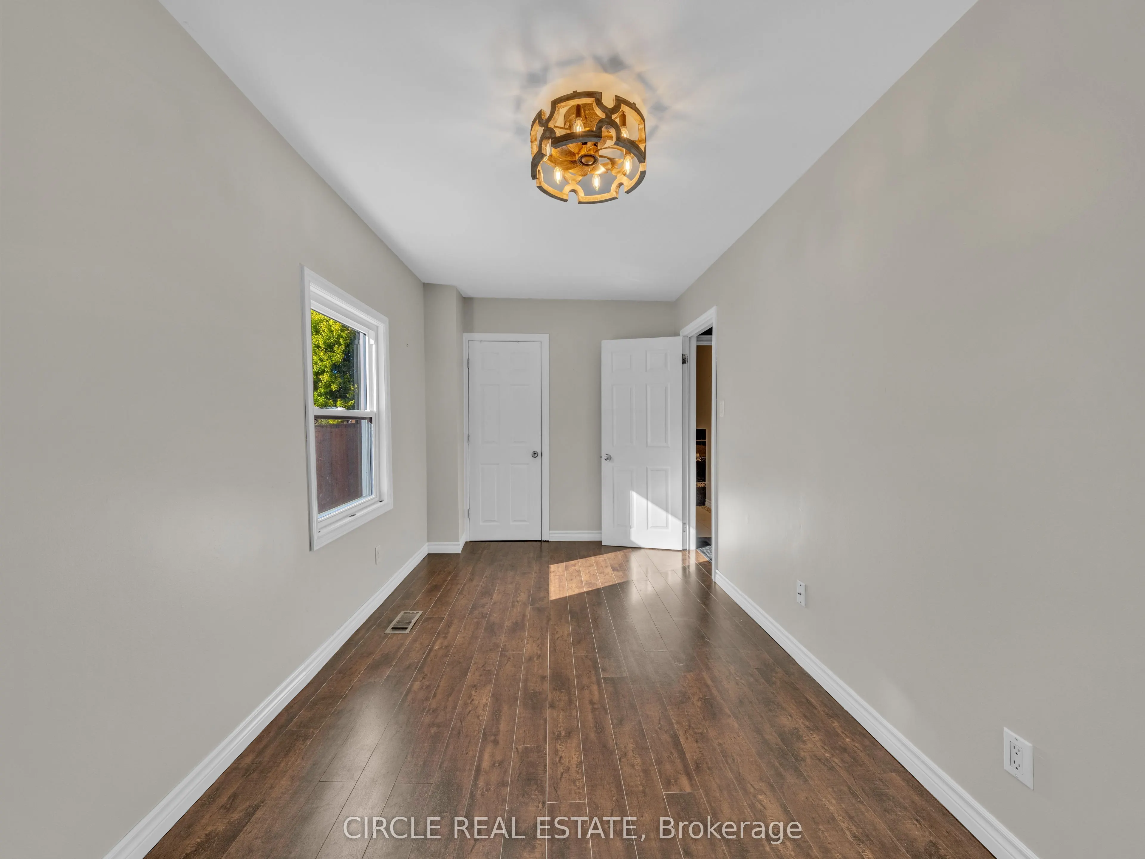 2243 Elsmere Avenue