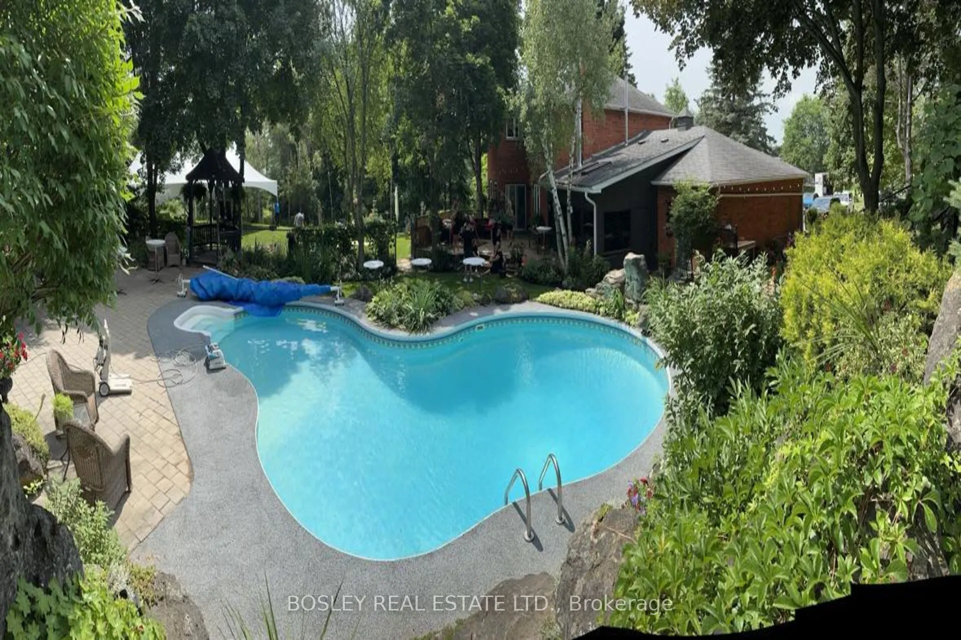 16 Bayberry Road