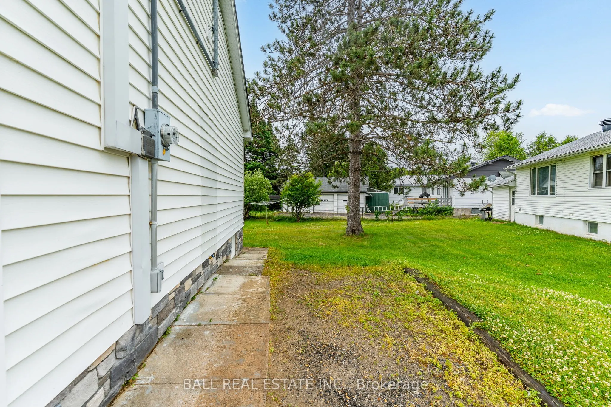3 Larch Street
